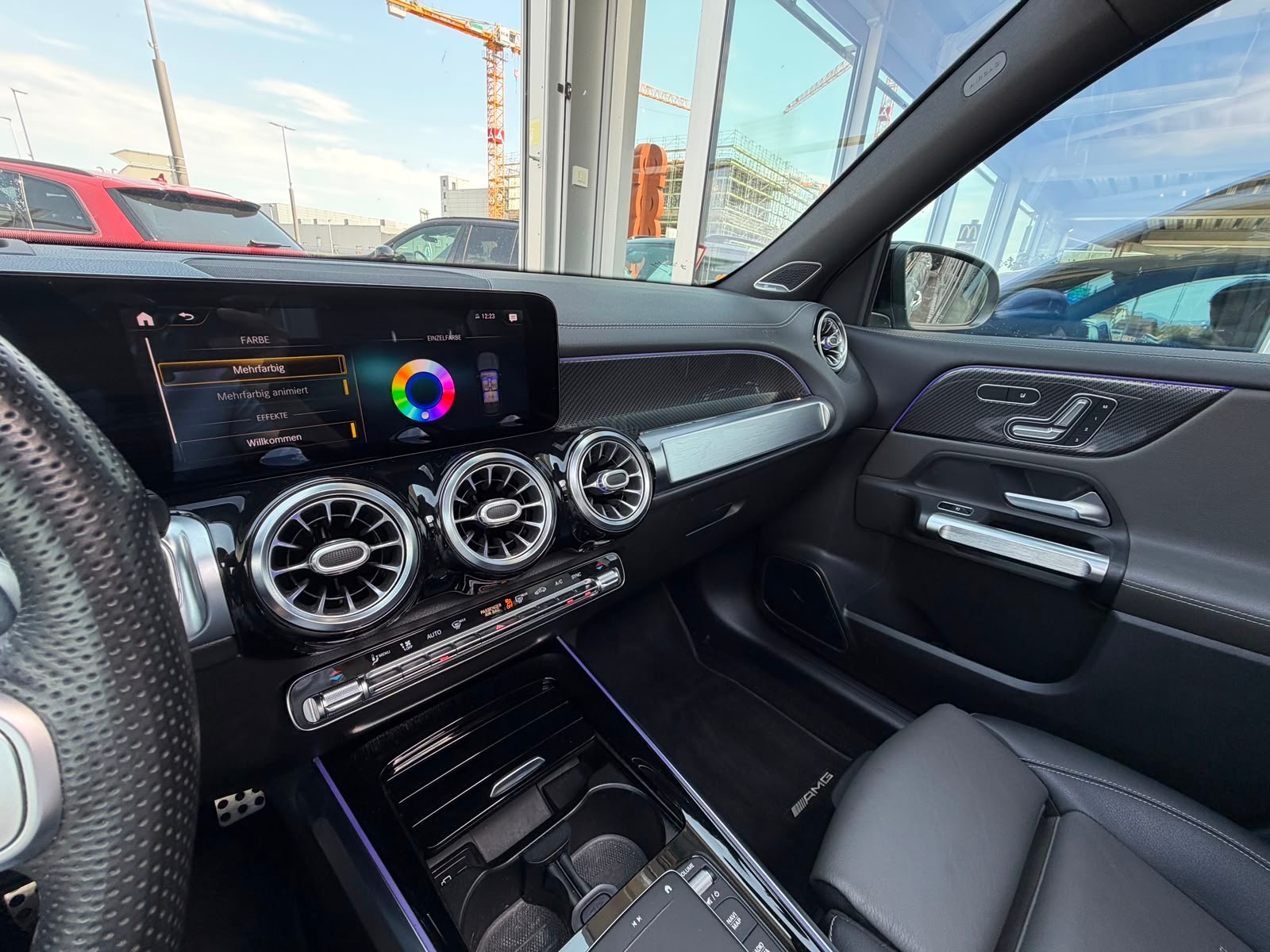 MERCEDES-BENZ GLB 35 AMG 4Matic 8G-Tronic-image-18