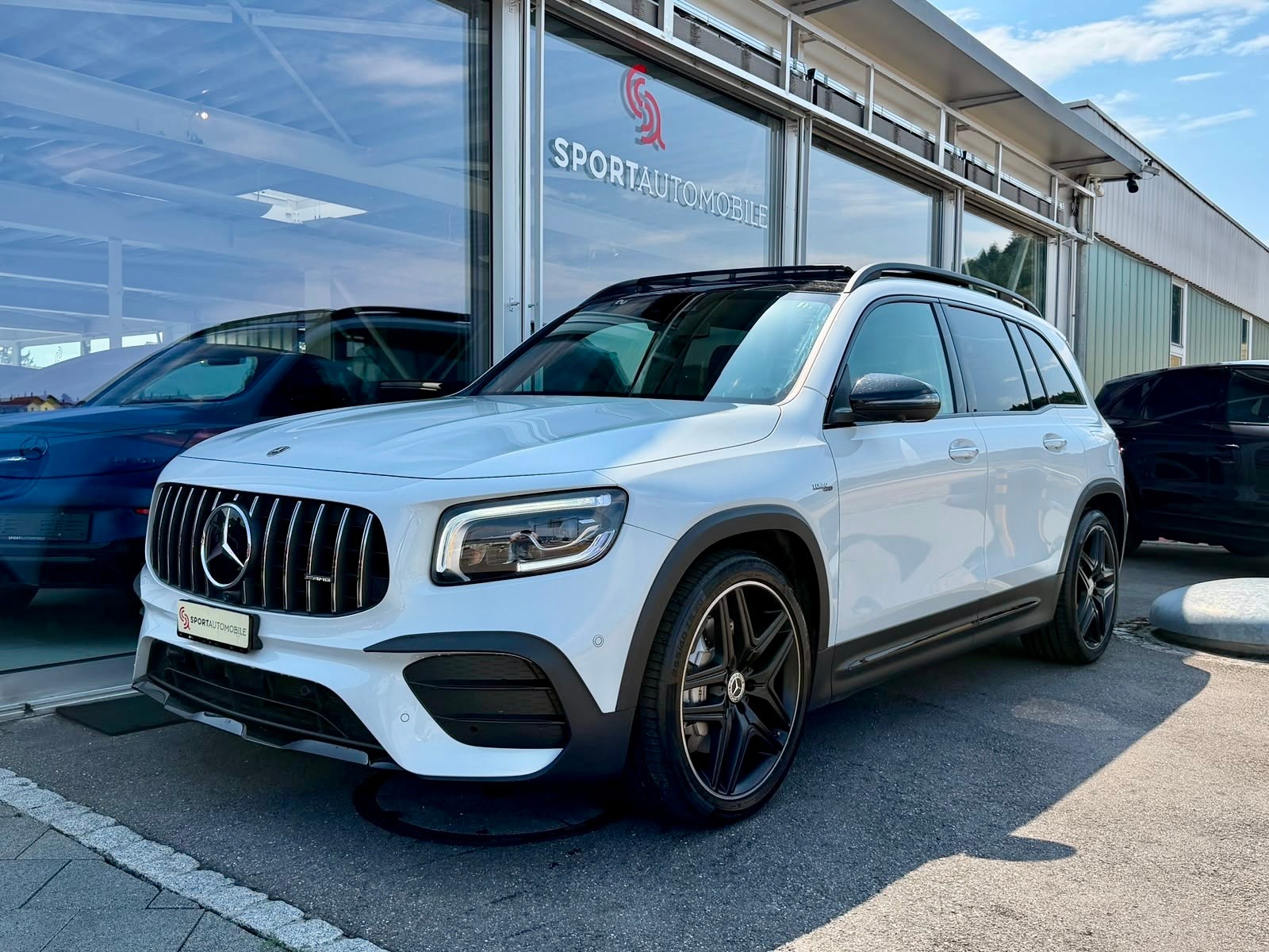MERCEDES-BENZ GLB 35 AMG 4Matic 8G-Tronic-showroom-element-2