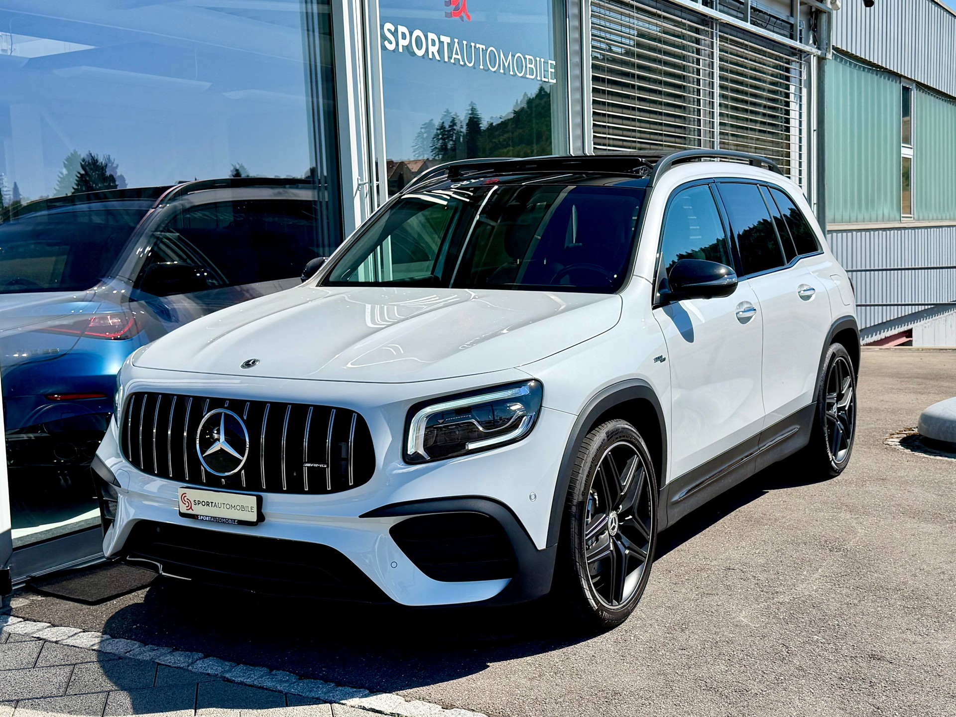 MERCEDES-BENZ GLB 35 AMG 4Matic 8G-Tronic-showroom-element-2