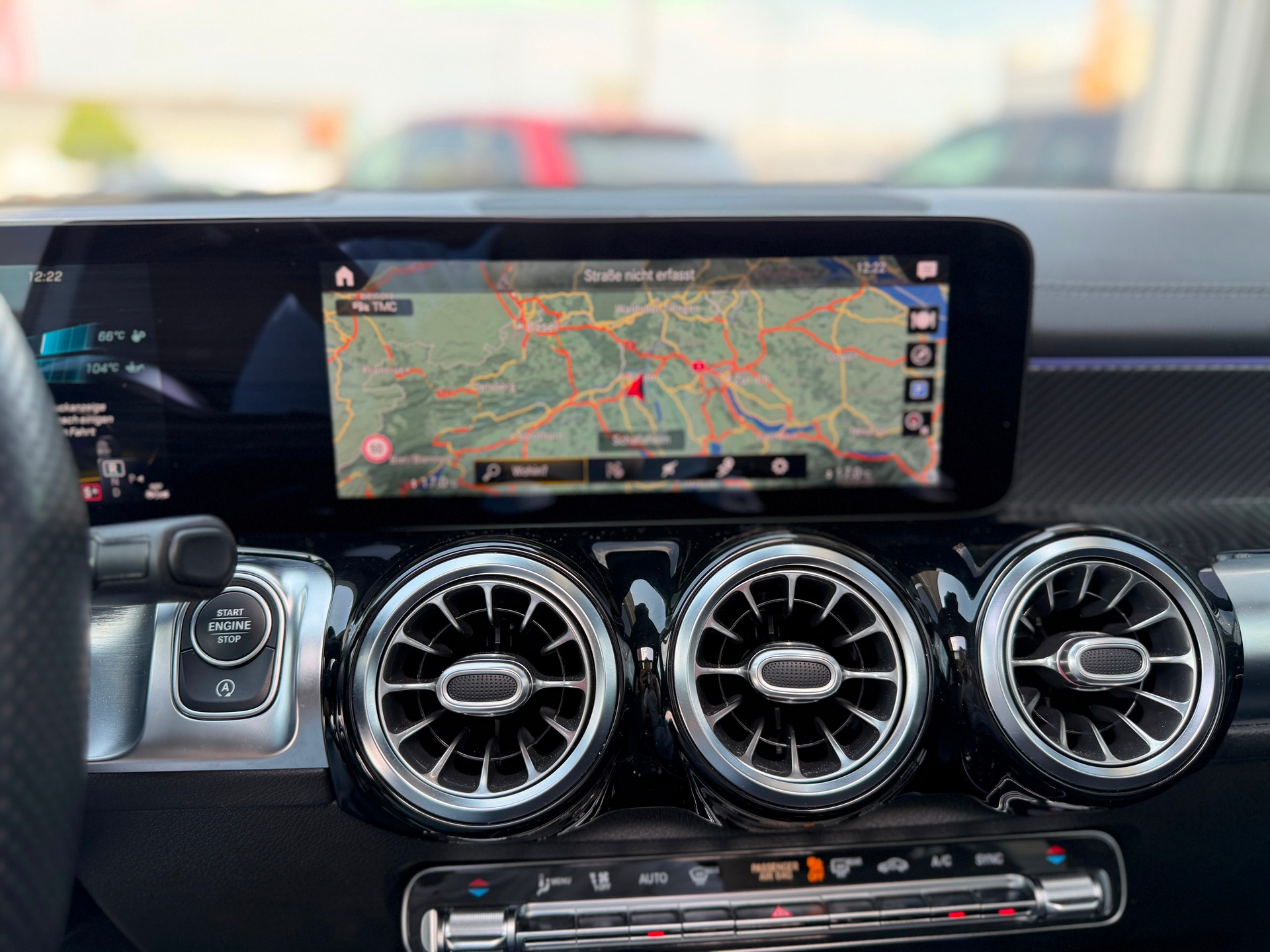MERCEDES-BENZ GLB 35 AMG 4Matic 8G-Tronic-image-32