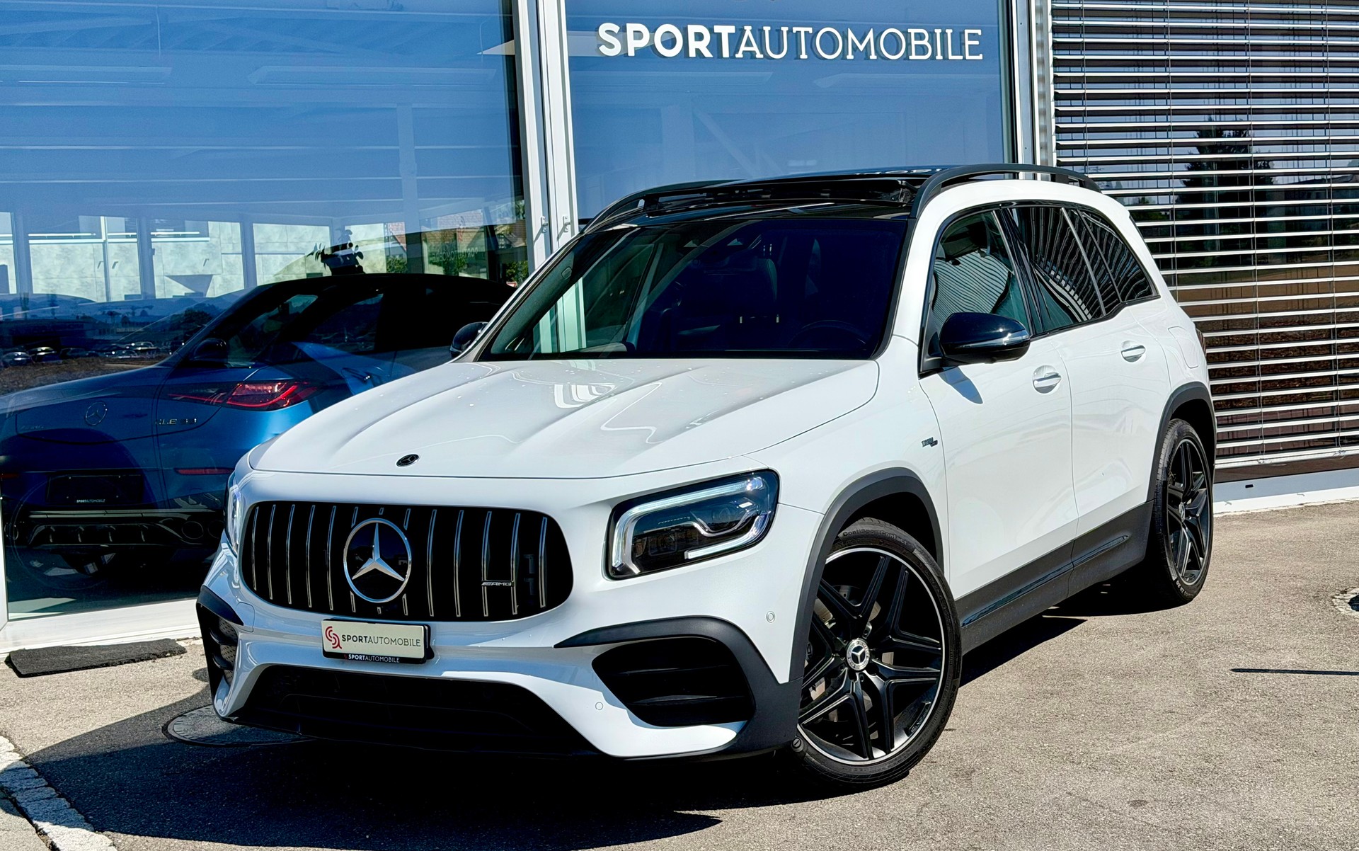 MERCEDES-BENZ GLB 35 AMG 4Matic 8G-Tronic-showroom-element-1