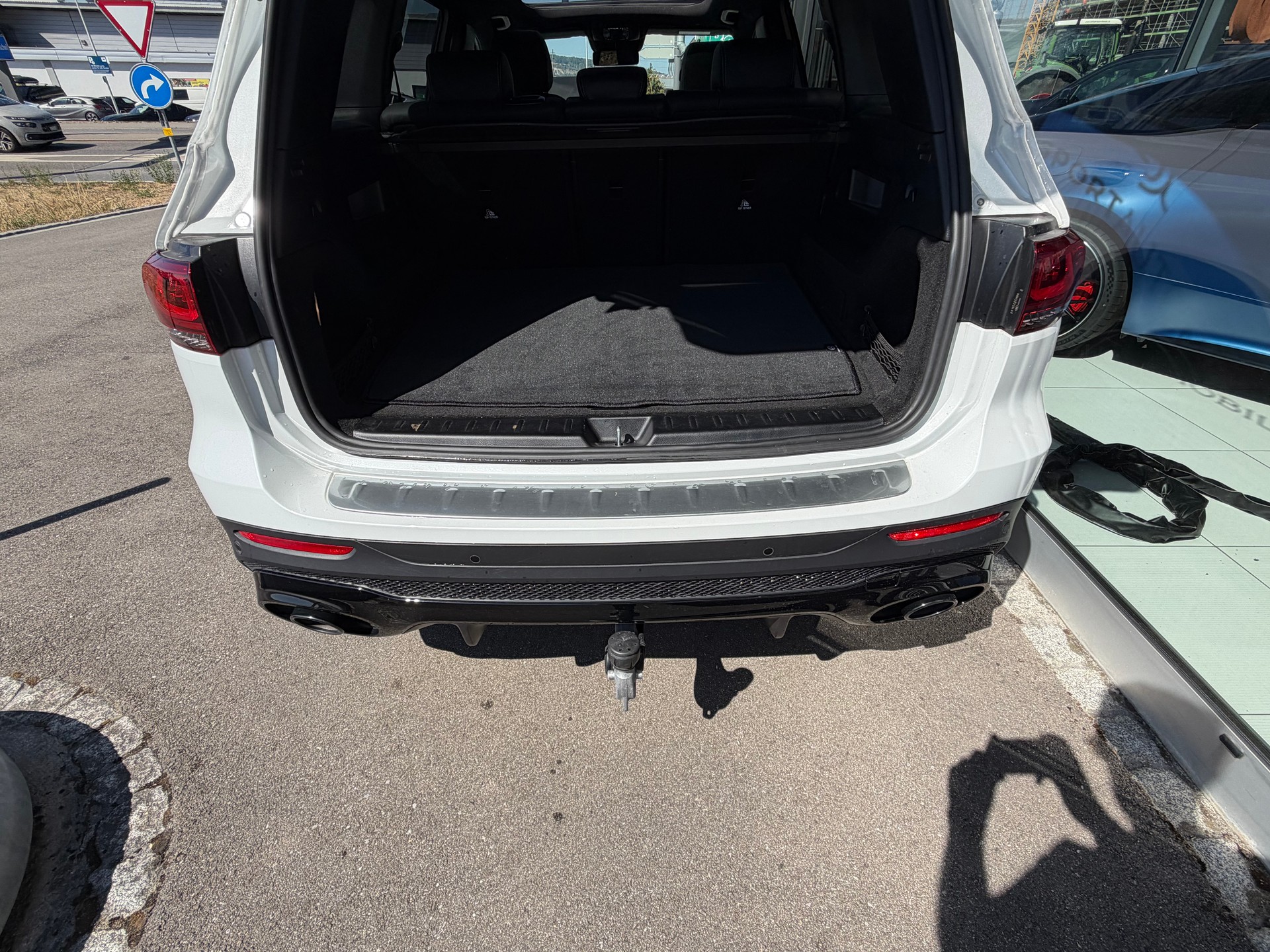 MERCEDES-BENZ GLB 35 AMG 4Matic 8G-Tronic-image-12