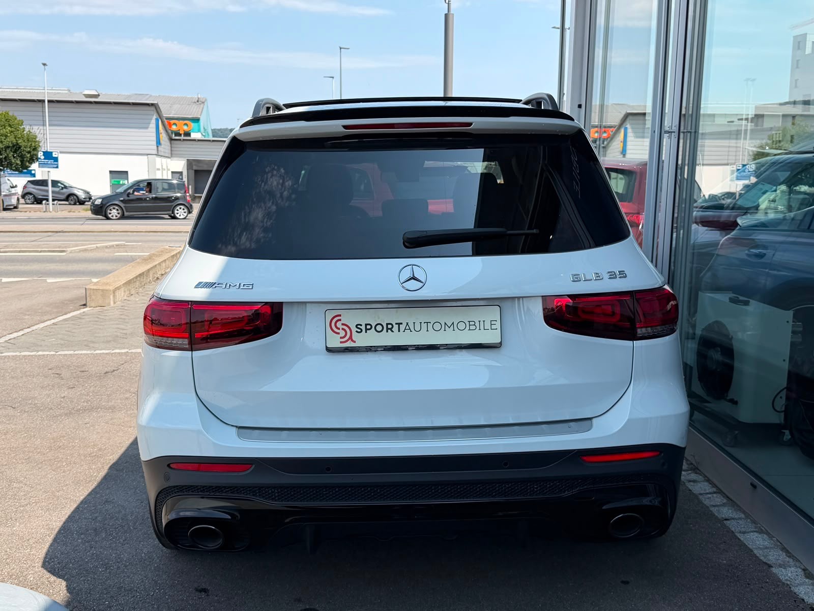 MERCEDES-BENZ GLB 35 AMG 4Matic 8G-Tronic-image-10