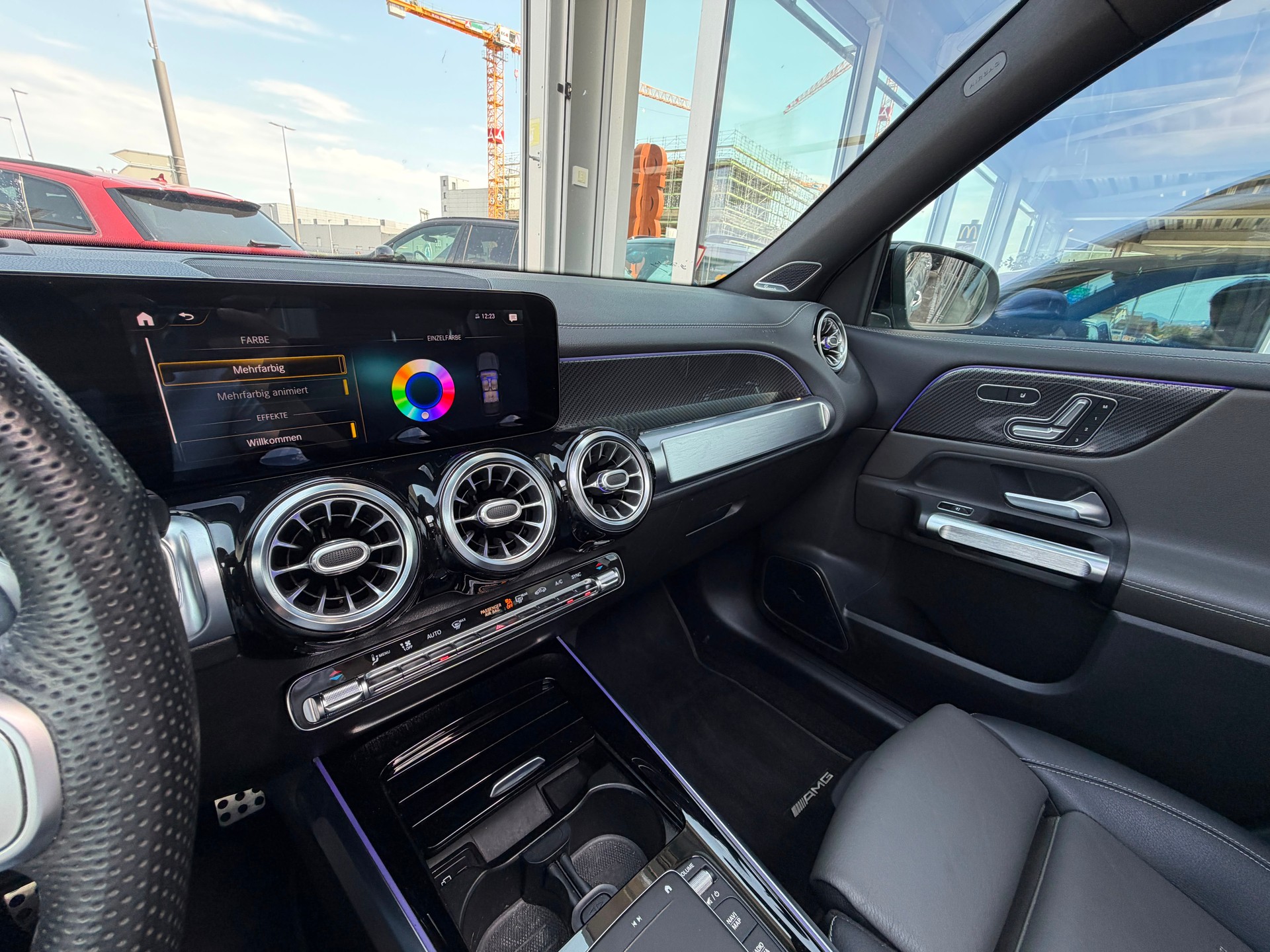 MERCEDES-BENZ GLB 35 AMG 4Matic 8G-Tronic-image-30