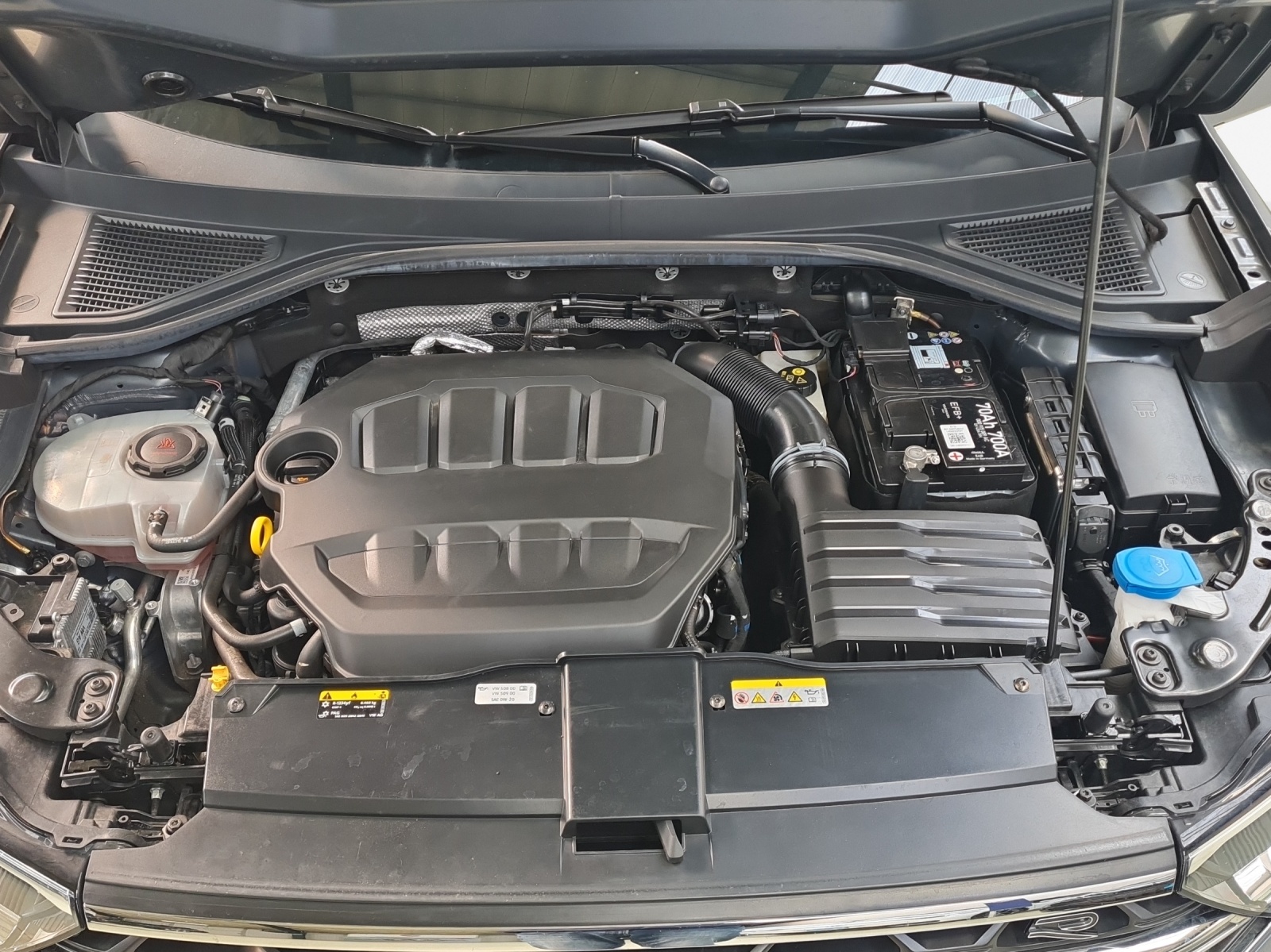 VW T-Roc 2.0 TSI R-Line DSG 4Motion-image-15