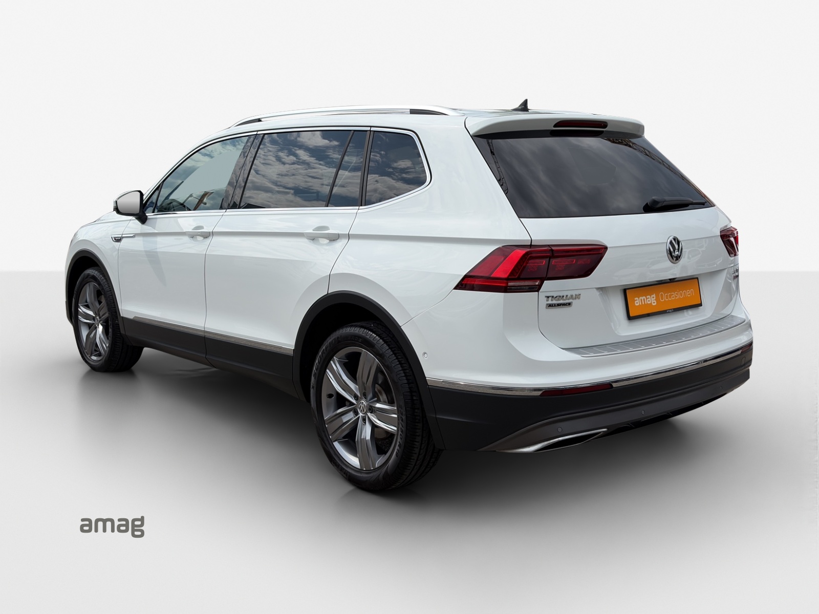 VW Tiguan Allspace 2.0TSI Highline 4Motion DSG-image-2