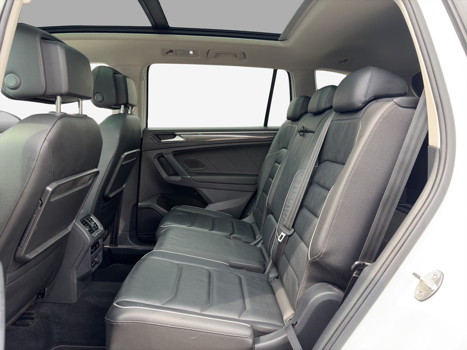 VW Tiguan Allspace 2.0TSI Highline 4Motion DSG-image-11