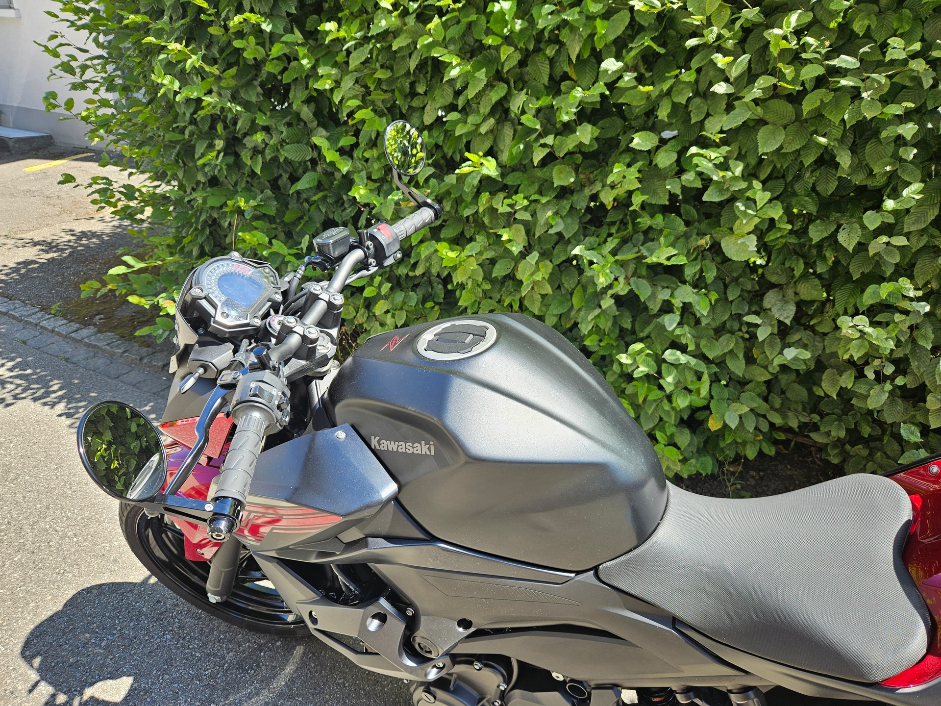 KAWASAKI Z 400 ABS-image-6