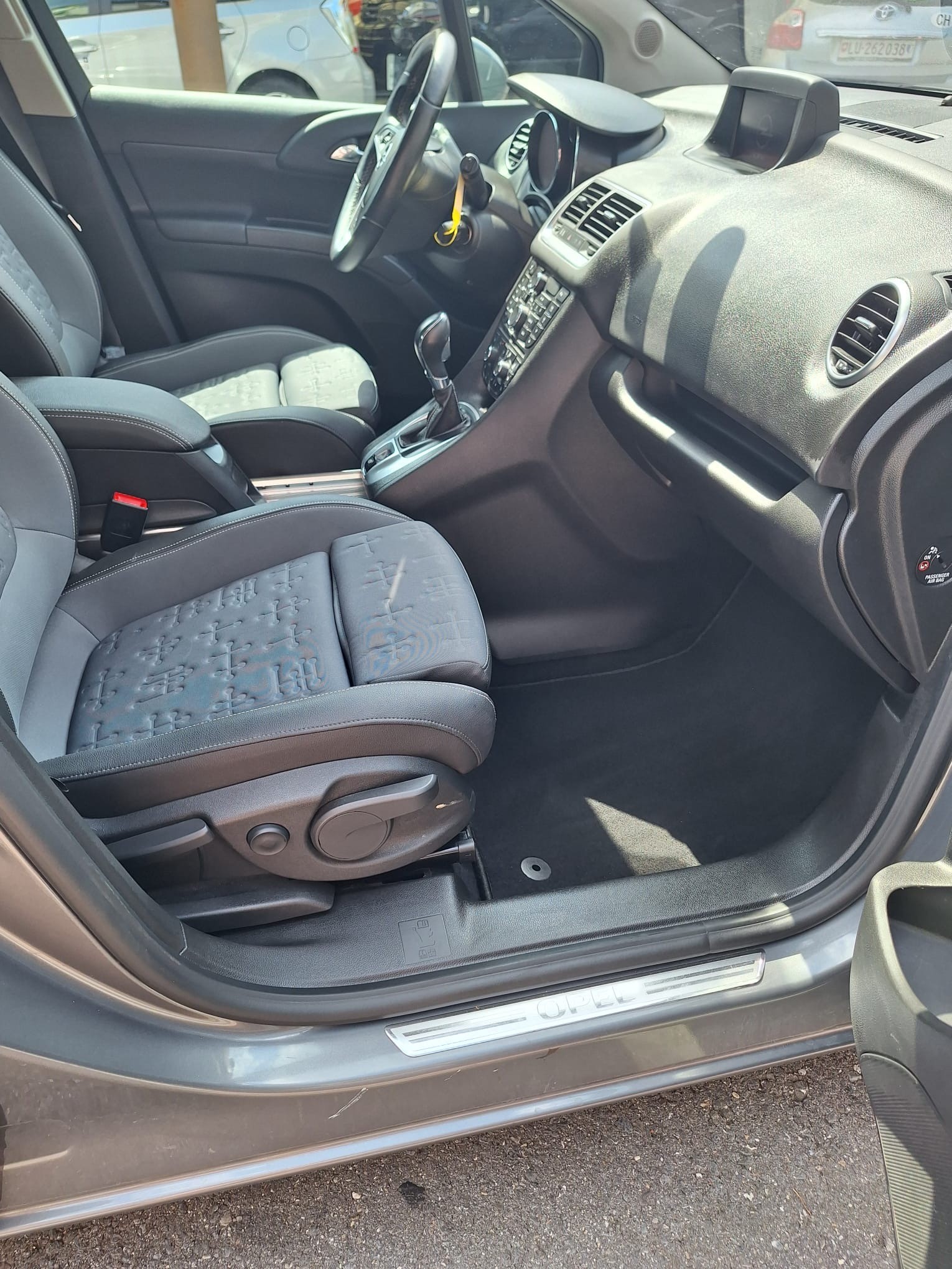 OPEL Meriva 1.4 Turbo Midnight Edition Automatic-image-10
