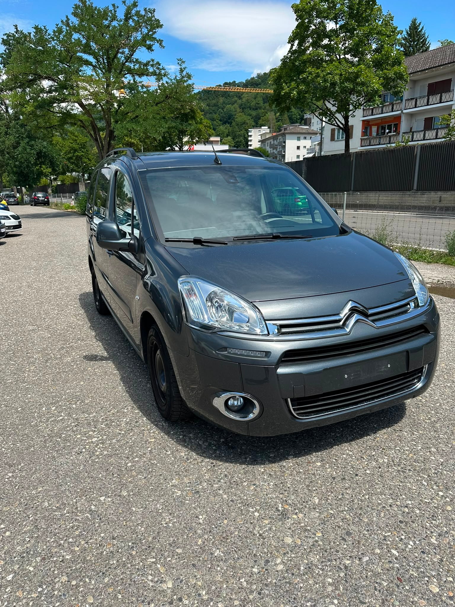 CITROEN Berlingo 1.6 e-HDi Exclusive EGS6-image-2
