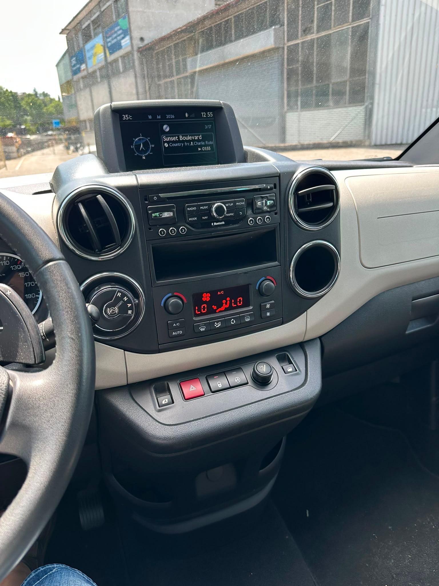 CITROEN Berlingo 1.6 e-HDi Exclusive EGS6-image-7