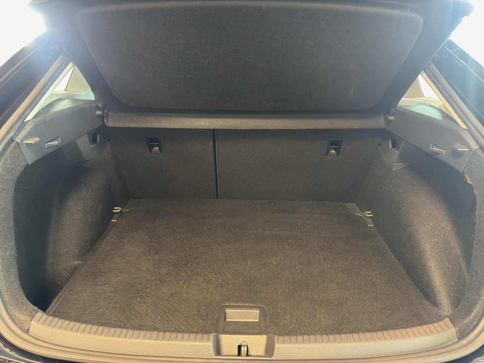 VW Taigo 1.0 TSI Life DSG-image-12