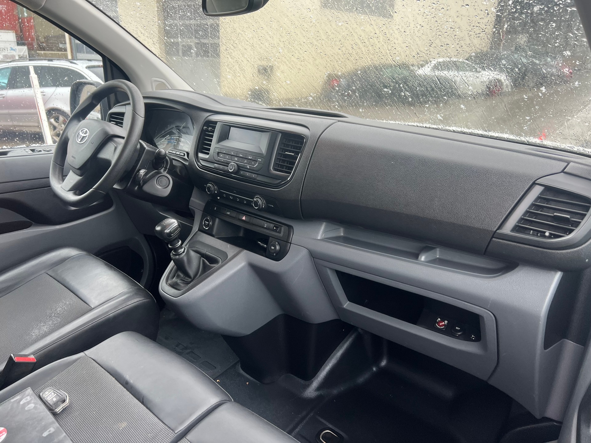 TOYOTA Proace 2.0D Glass Van L2 Luna-image-10