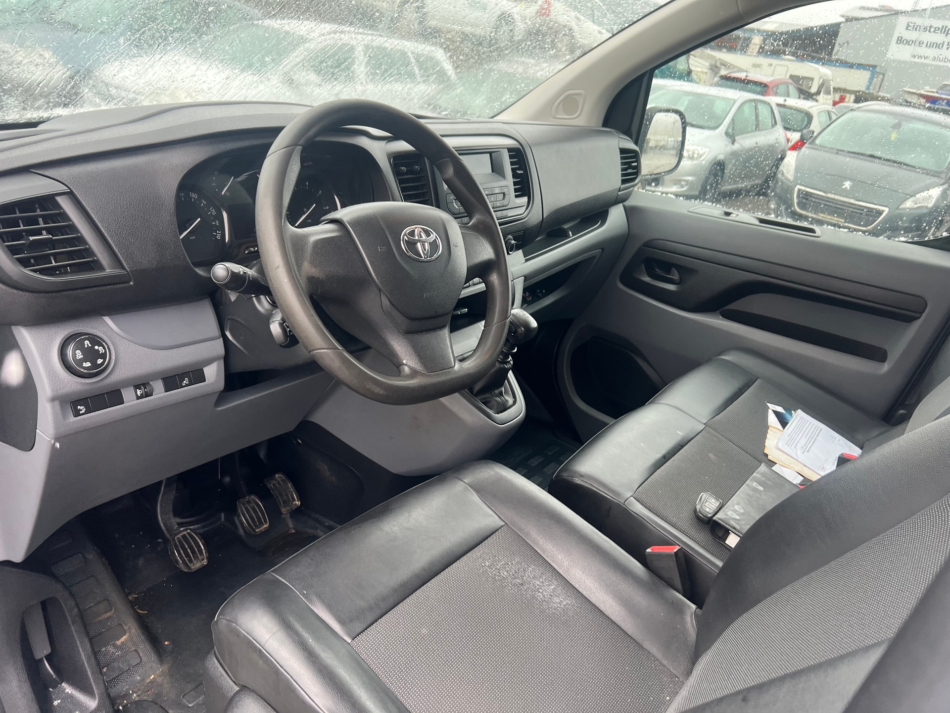 TOYOTA Proace 2.0D Glass Van L2 Luna-image-9