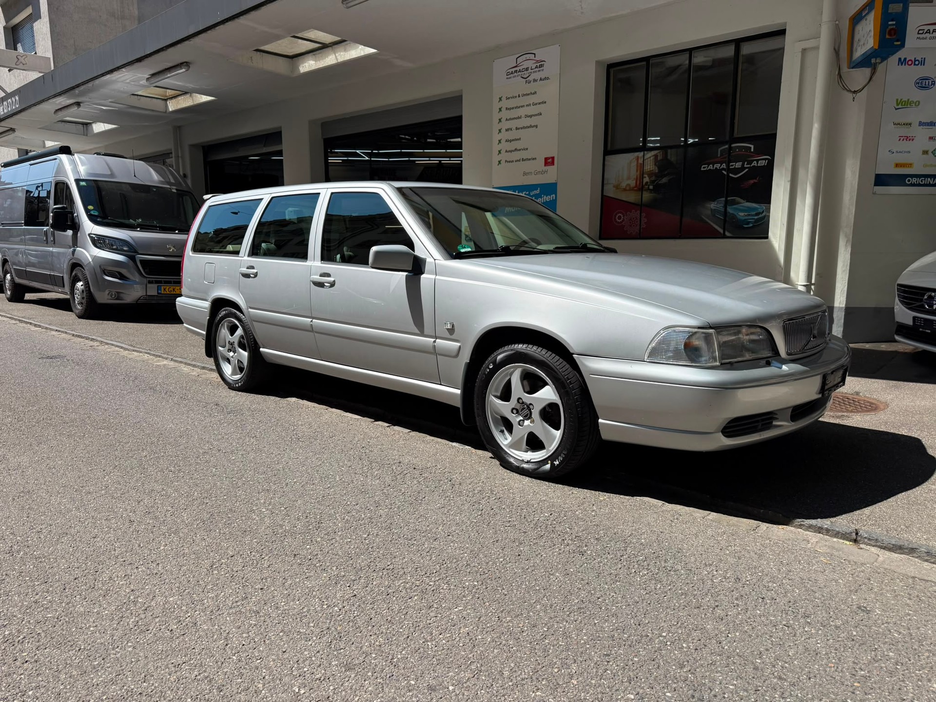VOLVO V70 2.5 LPT AWD 4x4-image-1
