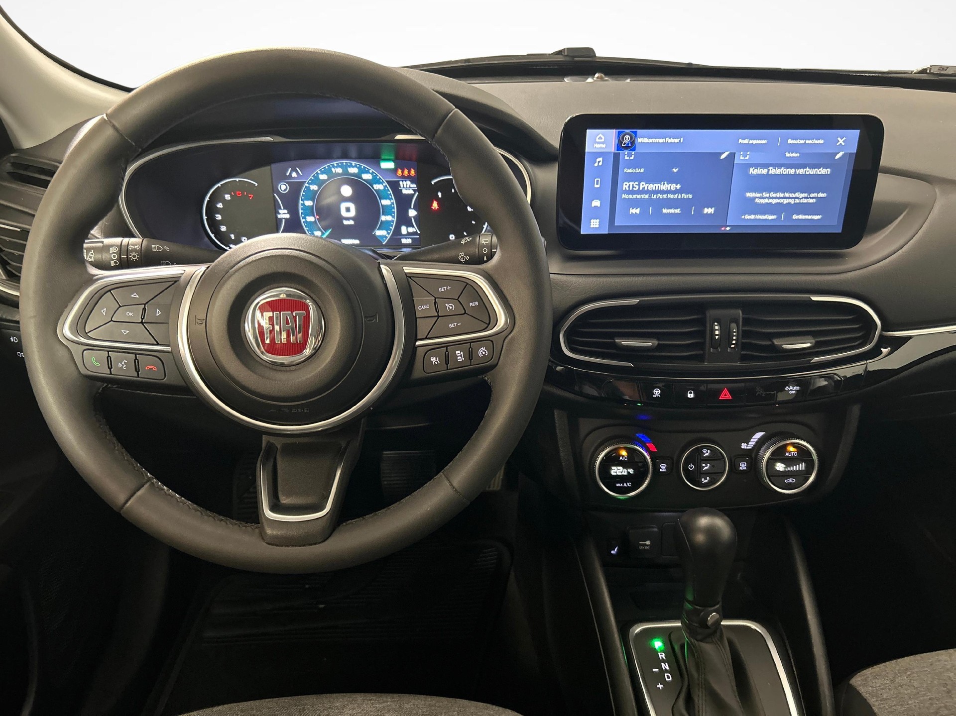 FIAT Tipo 1.5 Hybrid Cross-image-5