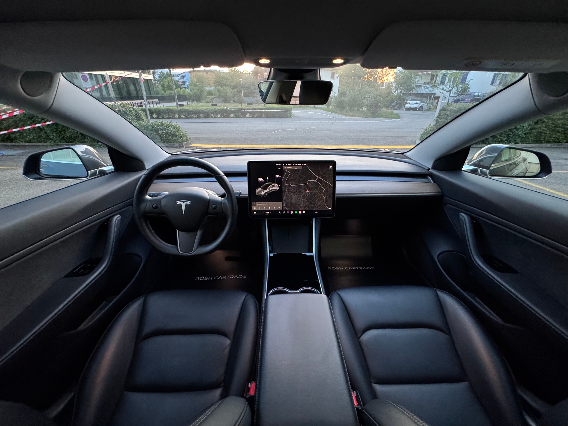 TESLA Model 3 Long Range Dual Motor AWD-image-10