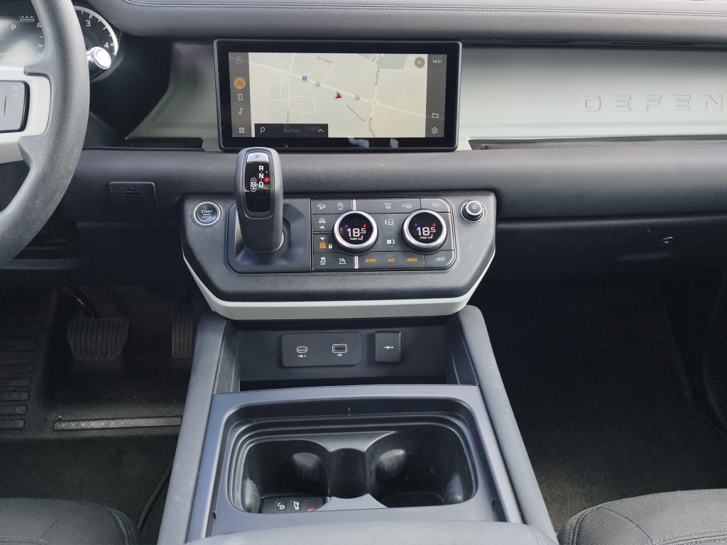 LAND ROVER Defender 110 2.0 SD4-image-11