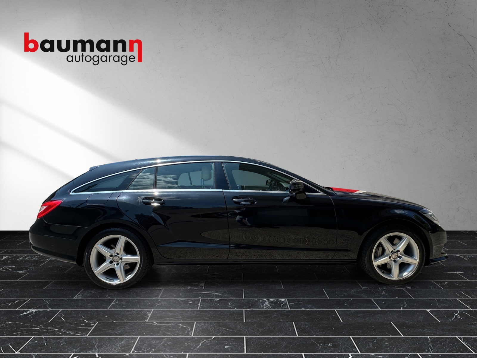 MERCEDES-BENZ CLS Shooting Brake 500 Executive 4Matic 7G-Tronic-image-4