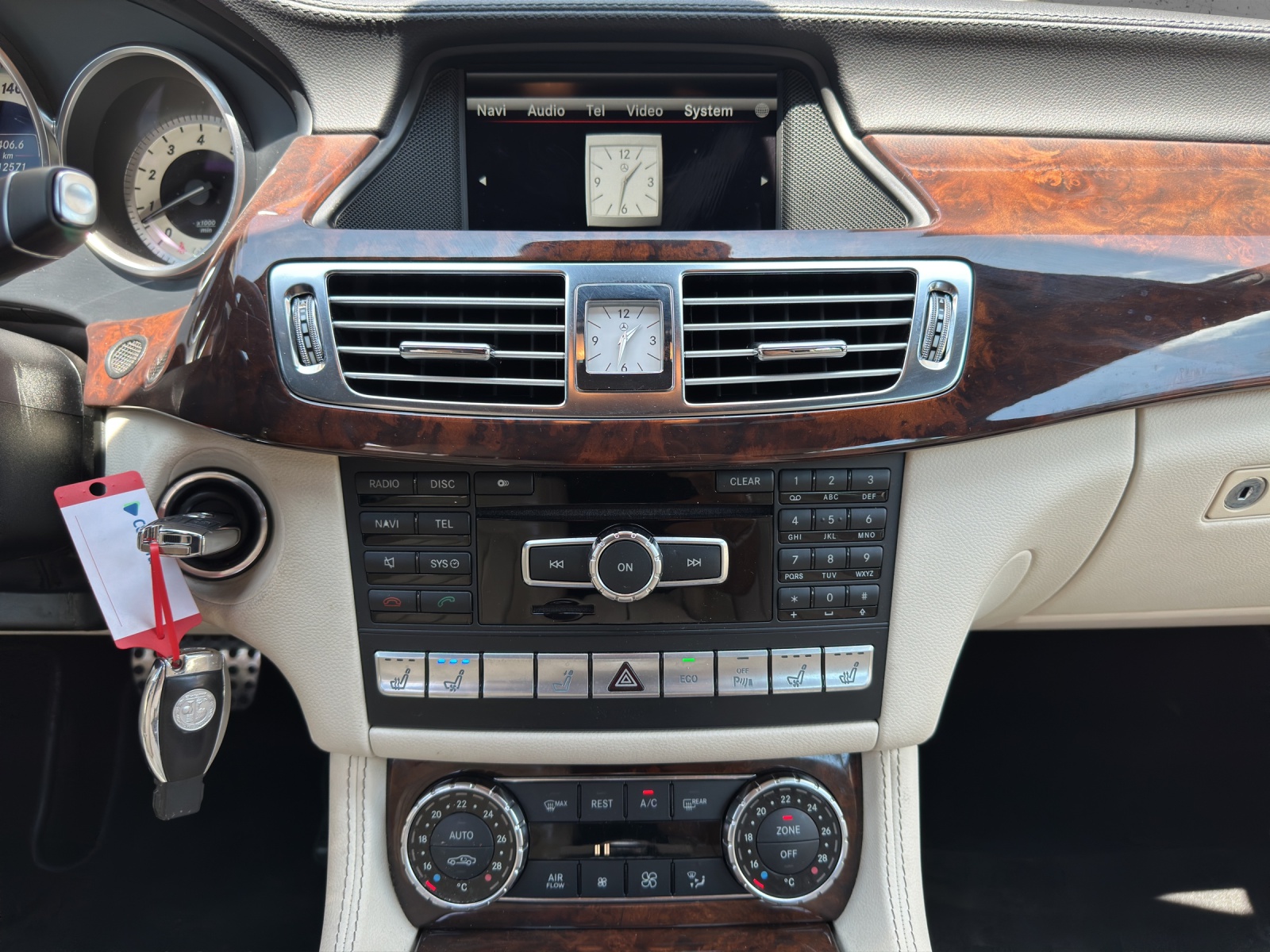 MERCEDES-BENZ CLS Shooting Brake 500 Executive 4Matic 7G-Tronic-image-8