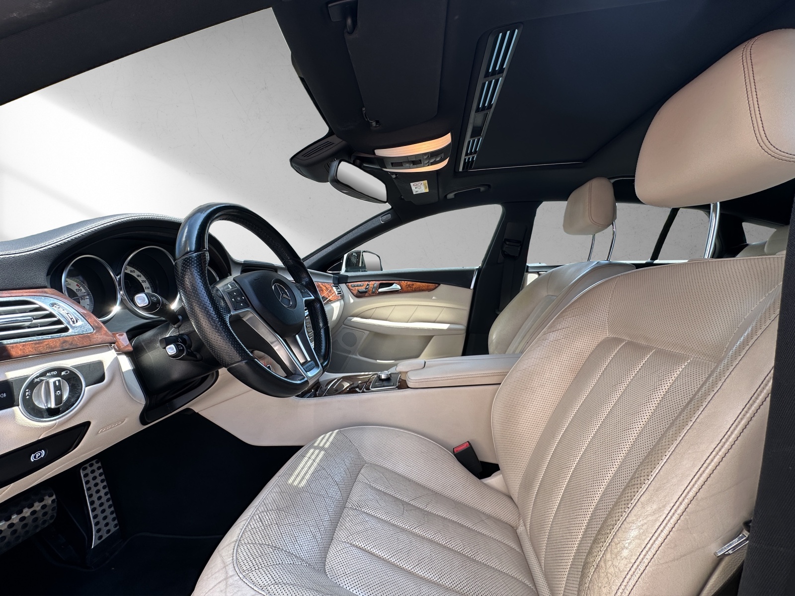 MERCEDES-BENZ CLS Shooting Brake 500 Executive 4Matic 7G-Tronic-image-10