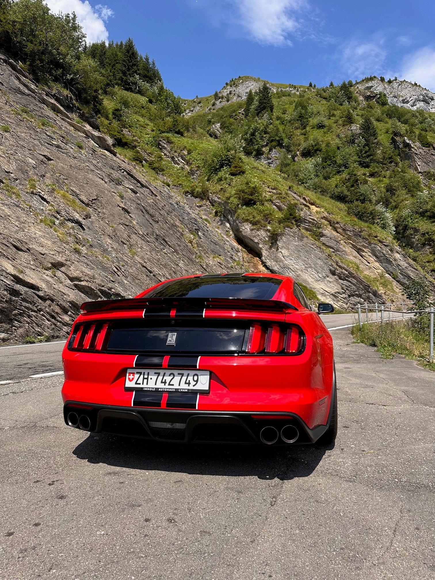 FORD Shelby GT350-image-4
