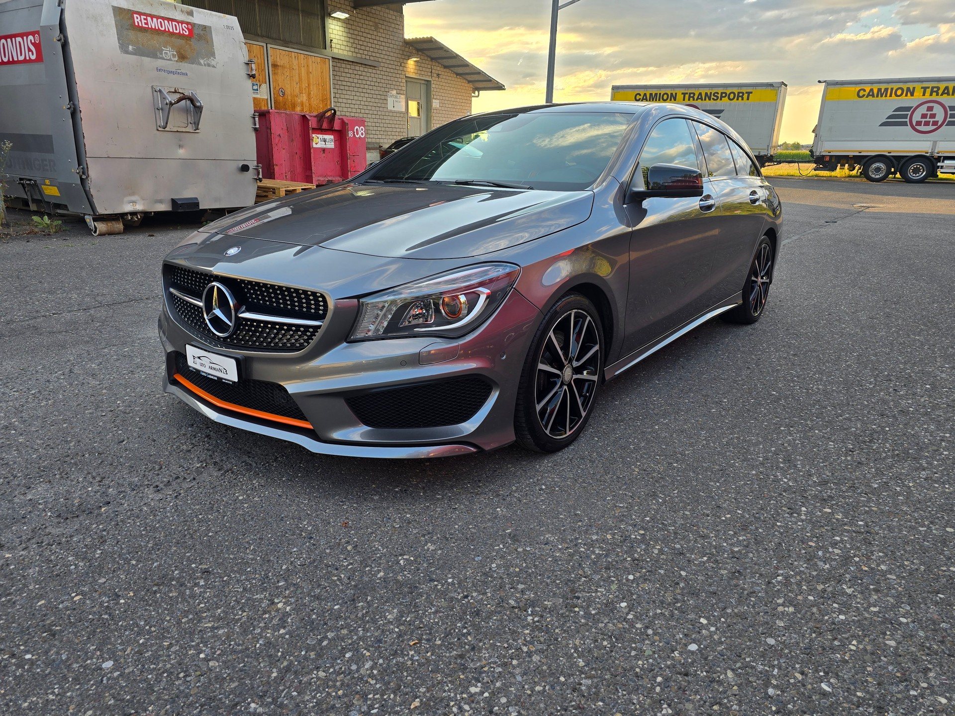 MERCEDES-BENZ CLA Shooting Brake 250 AMG Line 7G-DCT 4Matic-image-2