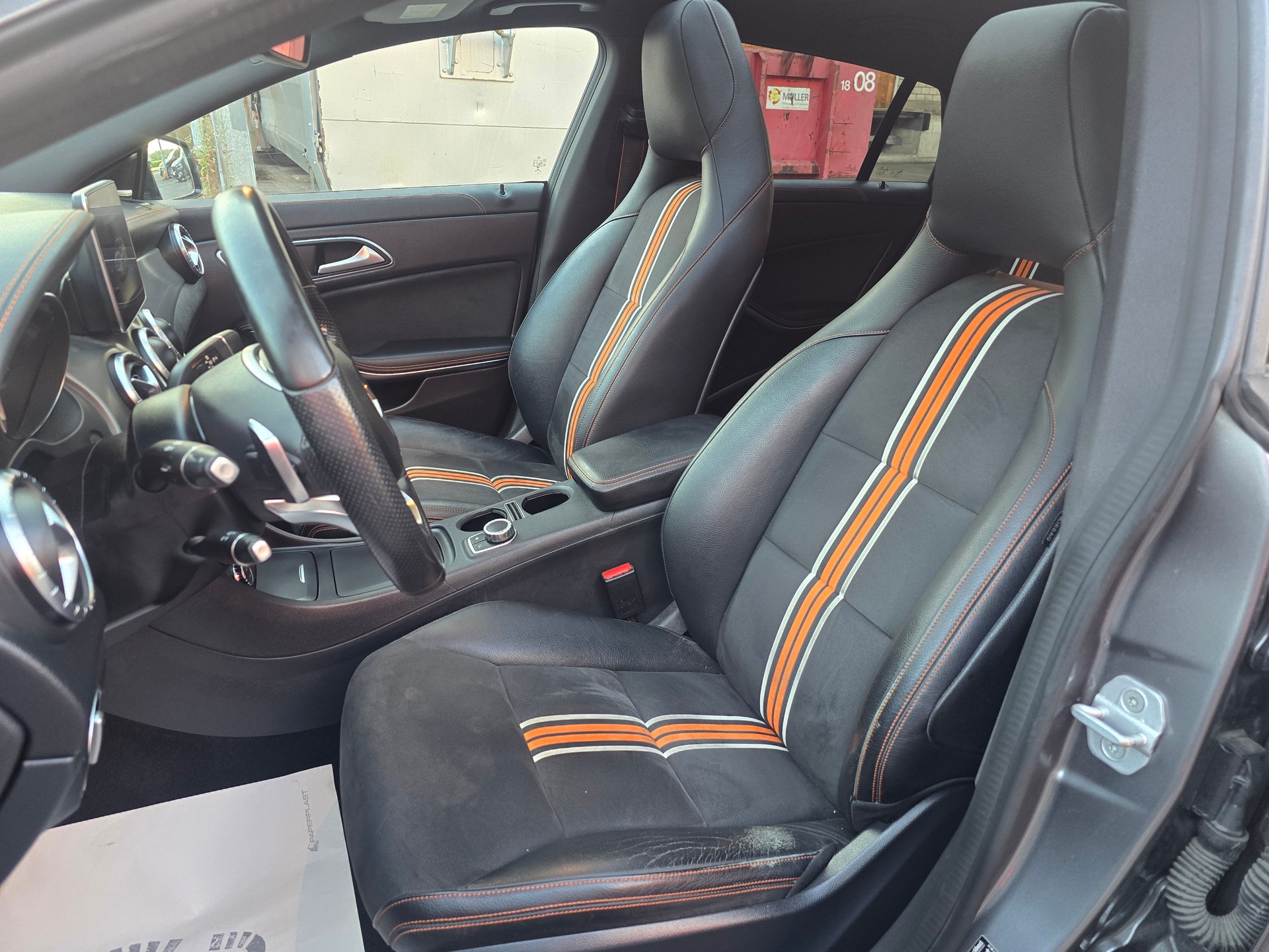 MERCEDES-BENZ CLA Shooting Brake 250 AMG Line 7G-DCT 4Matic-image-12