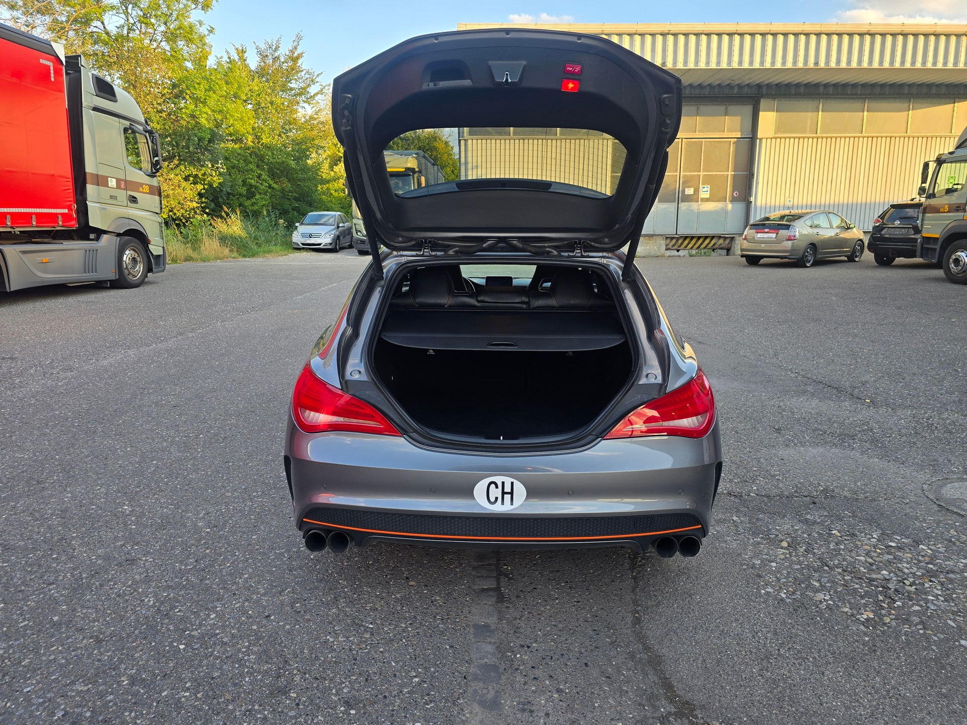MERCEDES-BENZ CLA Shooting Brake 250 AMG Line 7G-DCT 4Matic-image-6