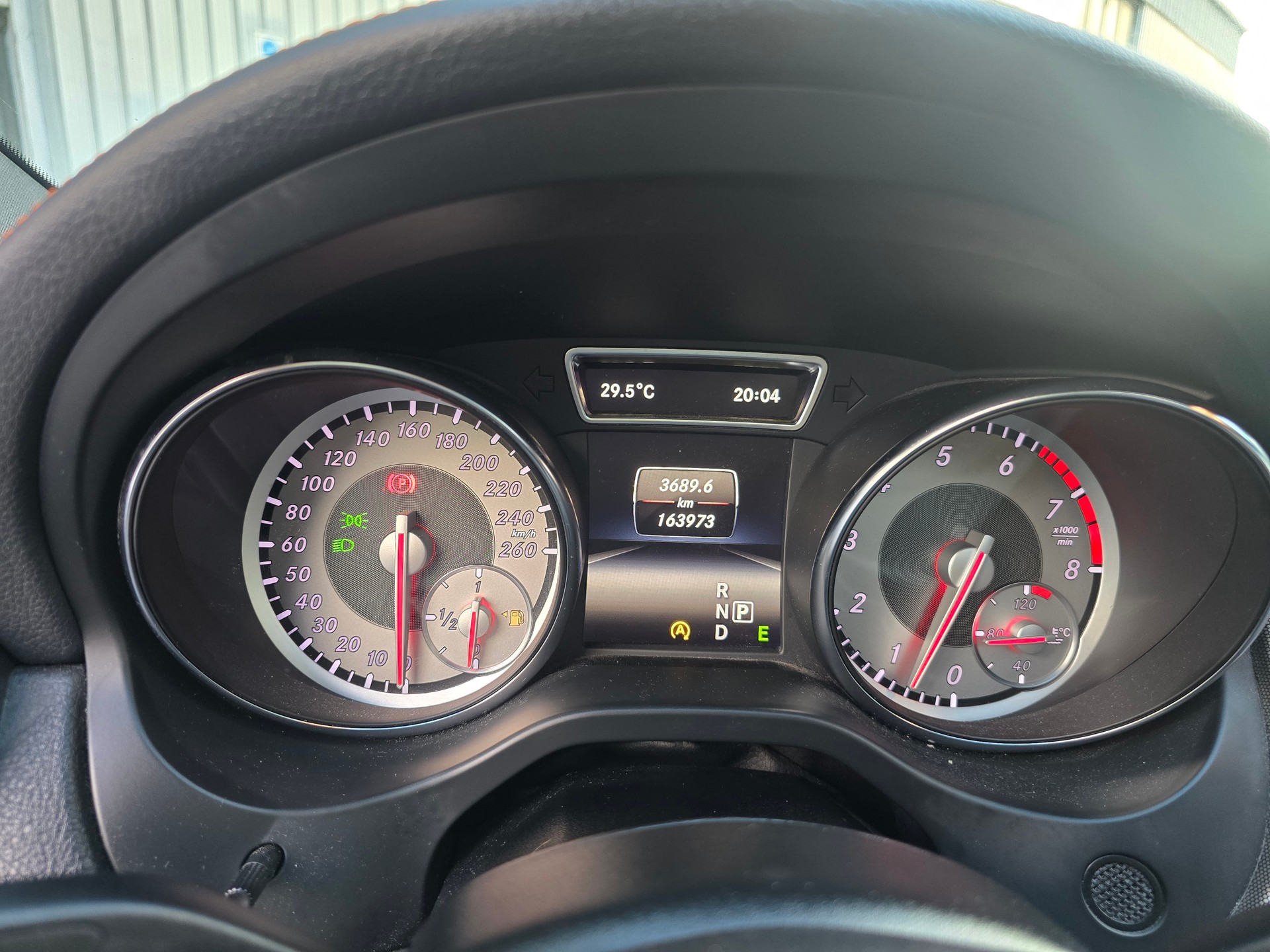 MERCEDES-BENZ CLA Shooting Brake 250 AMG Line 7G-DCT 4Matic-image-21