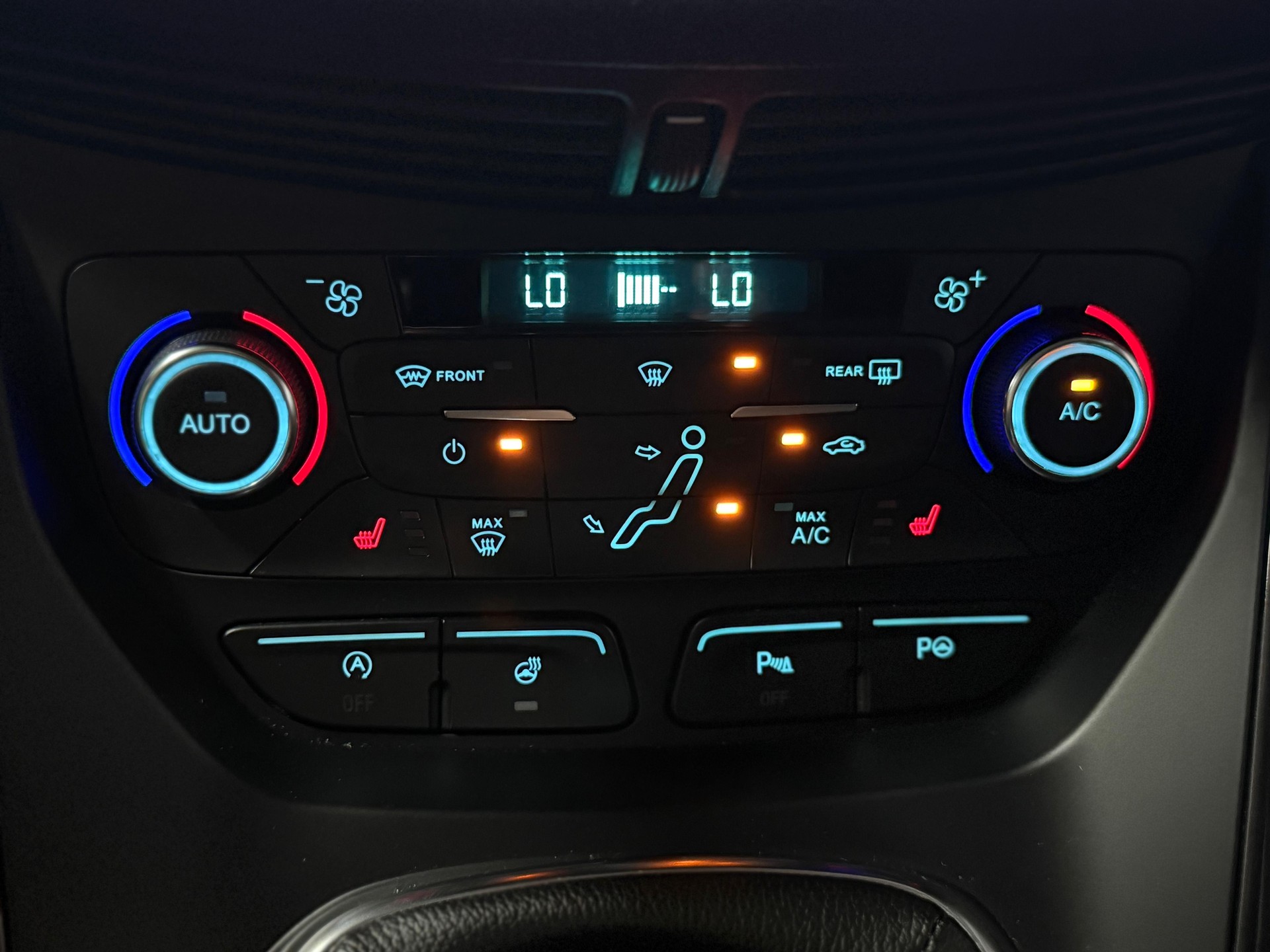 FORD GrC-Max 1.0 SCTi Titanium X | 1. Hand | CH-Auto | 7 Plätze |-image-18