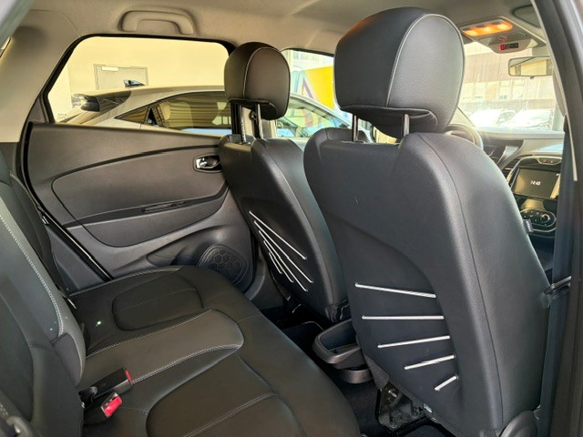 RENAULT Captur 1.2 T 16V Privilège EDC-image-8