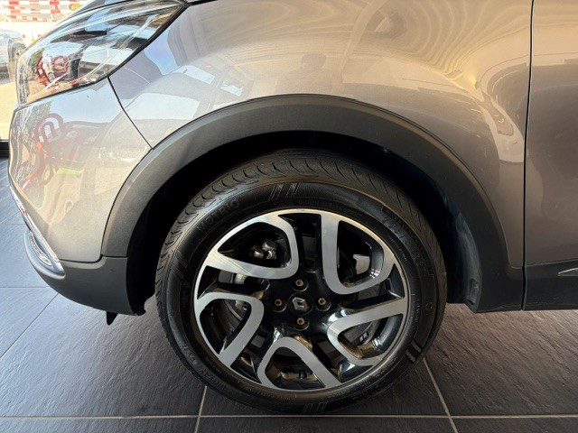 RENAULT Captur 1.2 T 16V Privilège EDC-image-3