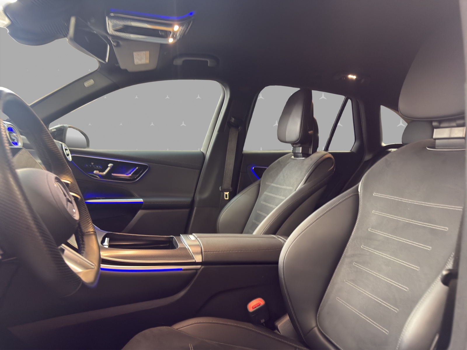 MERCEDES-BENZ GLC 200 4M - AMG / 360 Grad Kamera / DISTRONIC / AHK-image-8