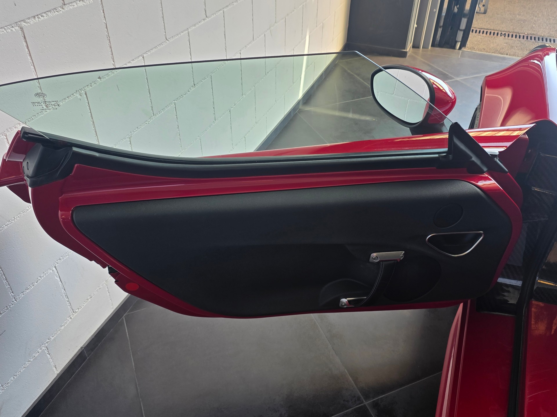 ALFA ROMEO 4C 1750 TBi TCT-image-13