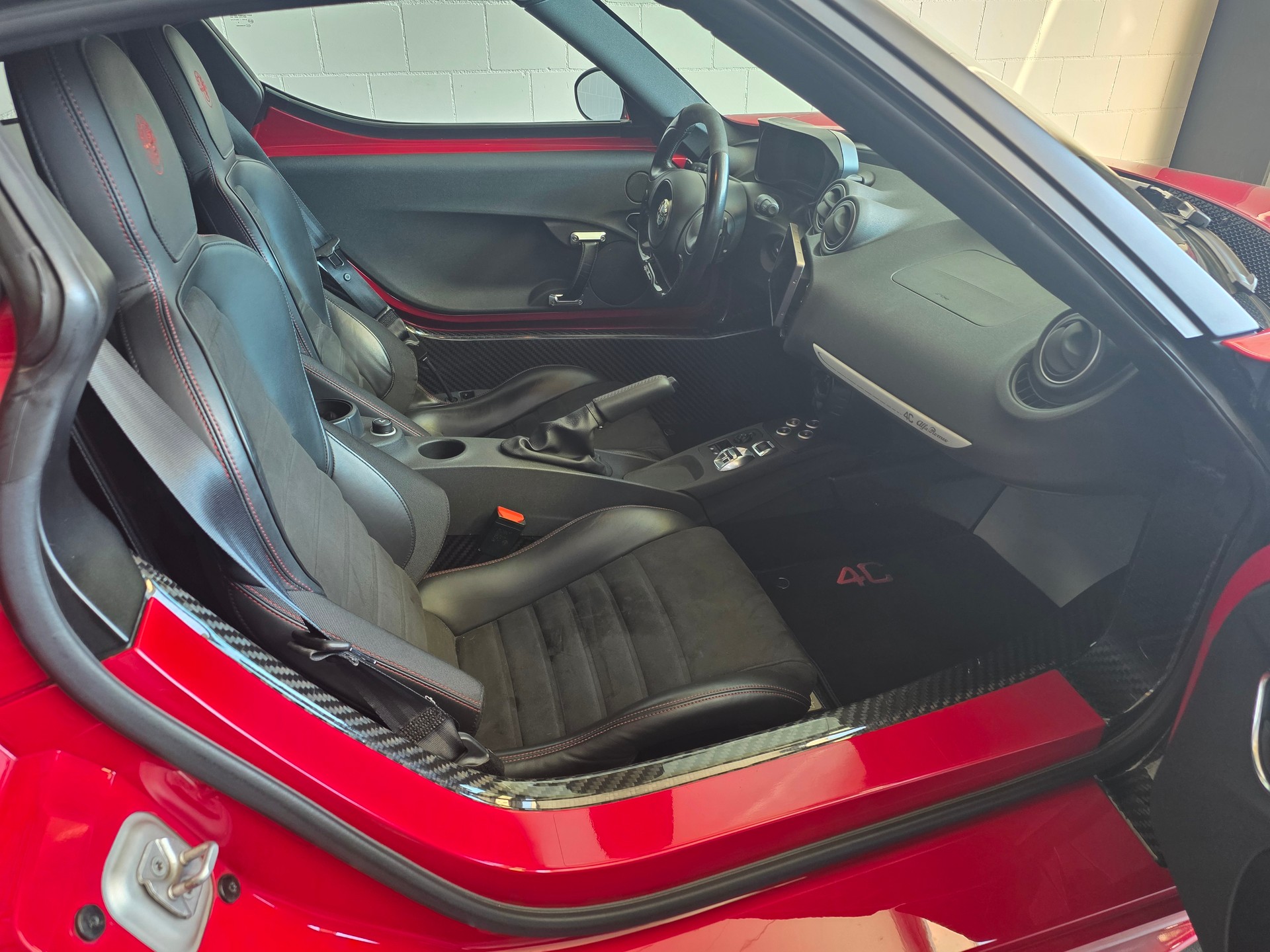 ALFA ROMEO 4C 1750 TBi TCT-image-17