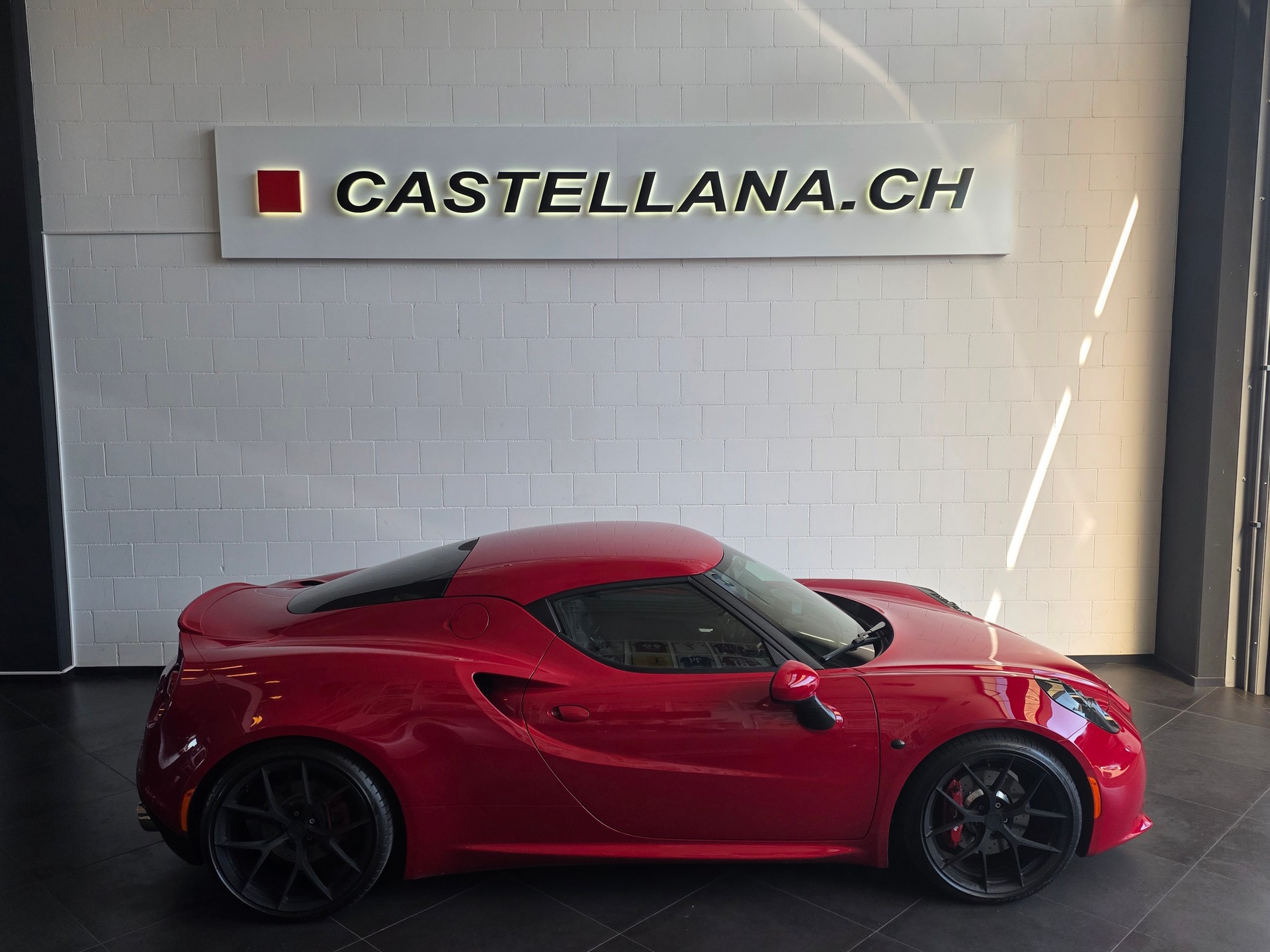 ALFA ROMEO 4C 1750 TBi TCT-image-4