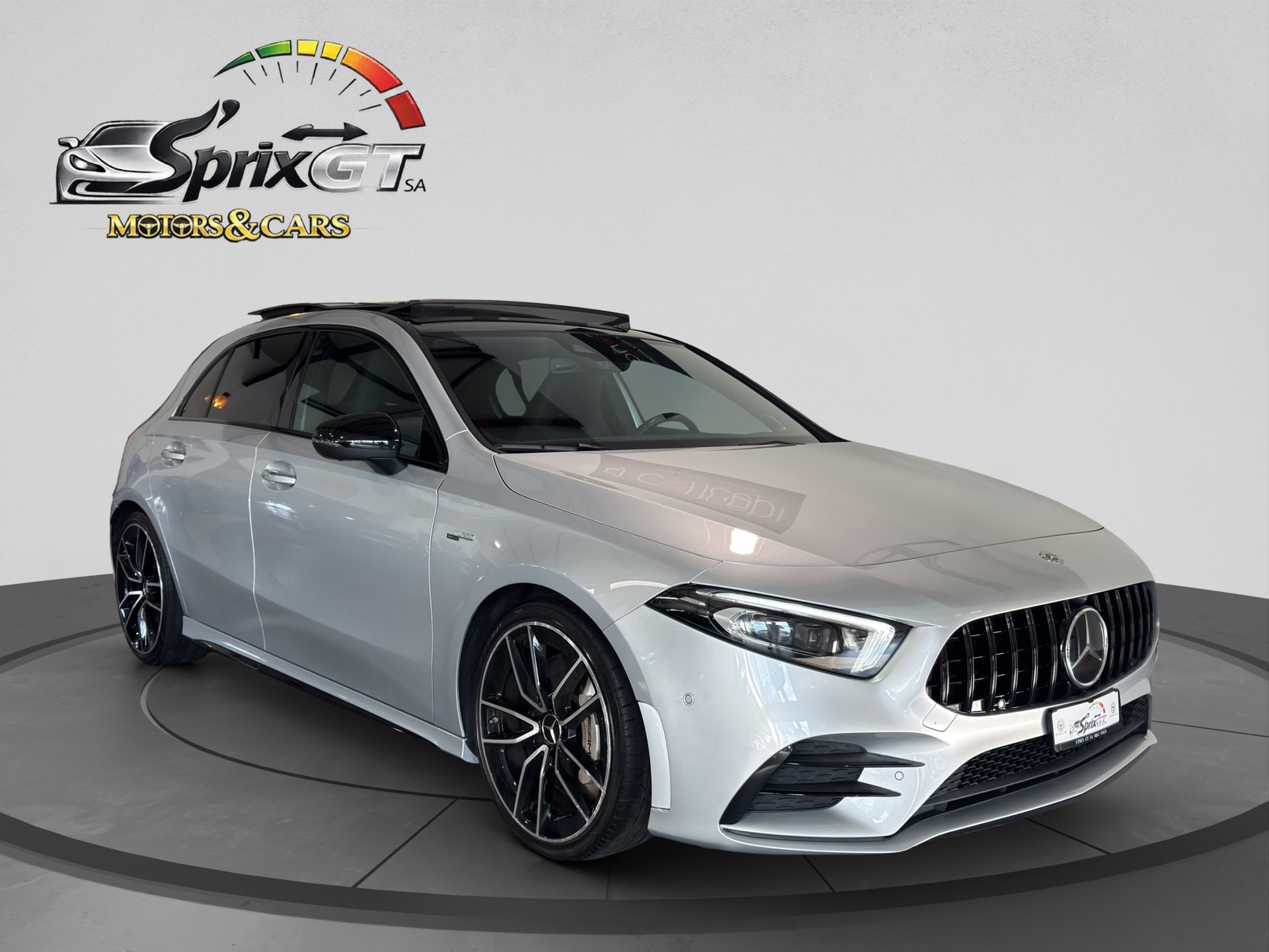 MERCEDES-BENZ A 35 AMG 4Matic Speedshift-image-6
