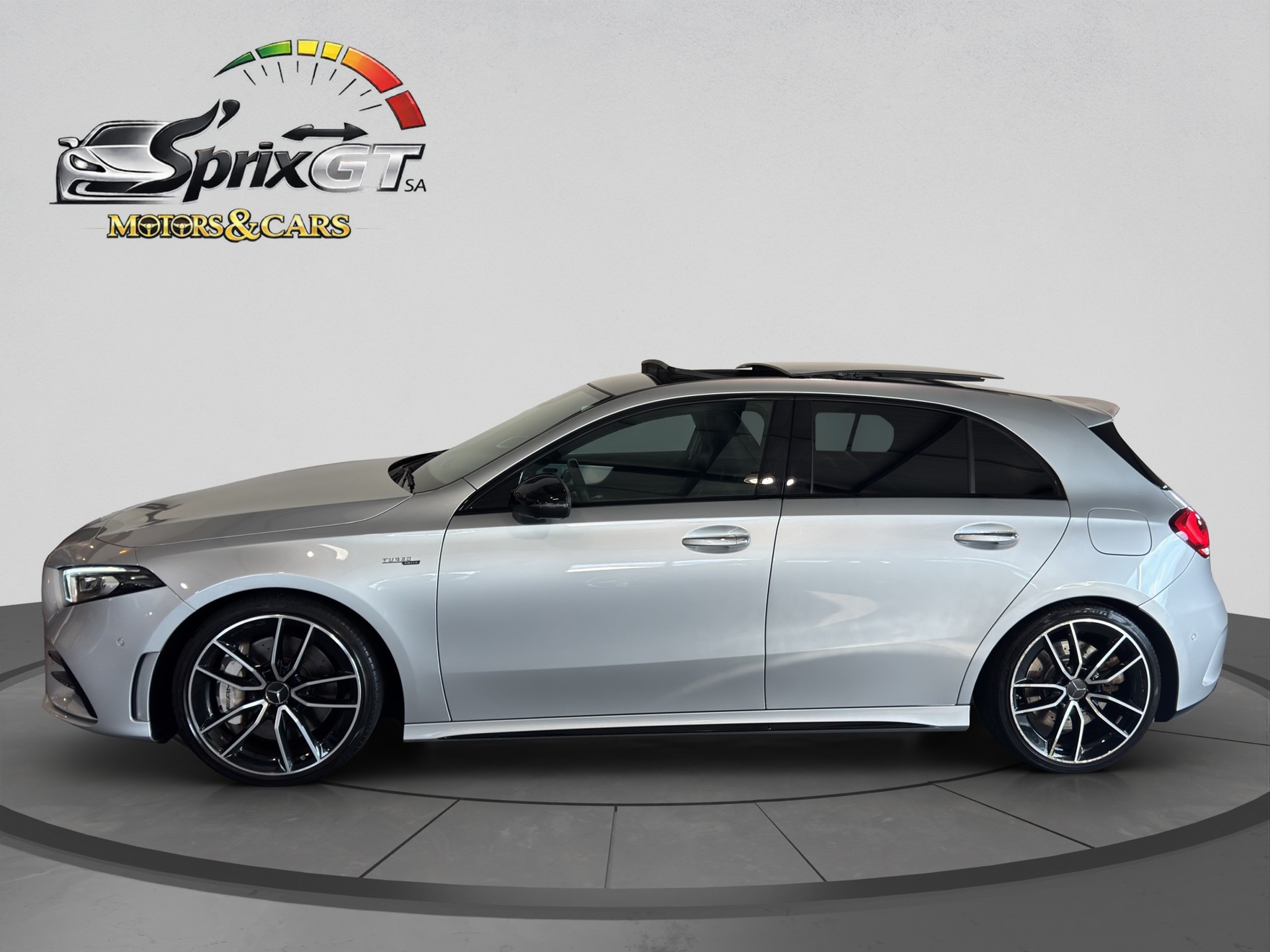 MERCEDES-BENZ A 35 AMG 4Matic Speedshift-image-1