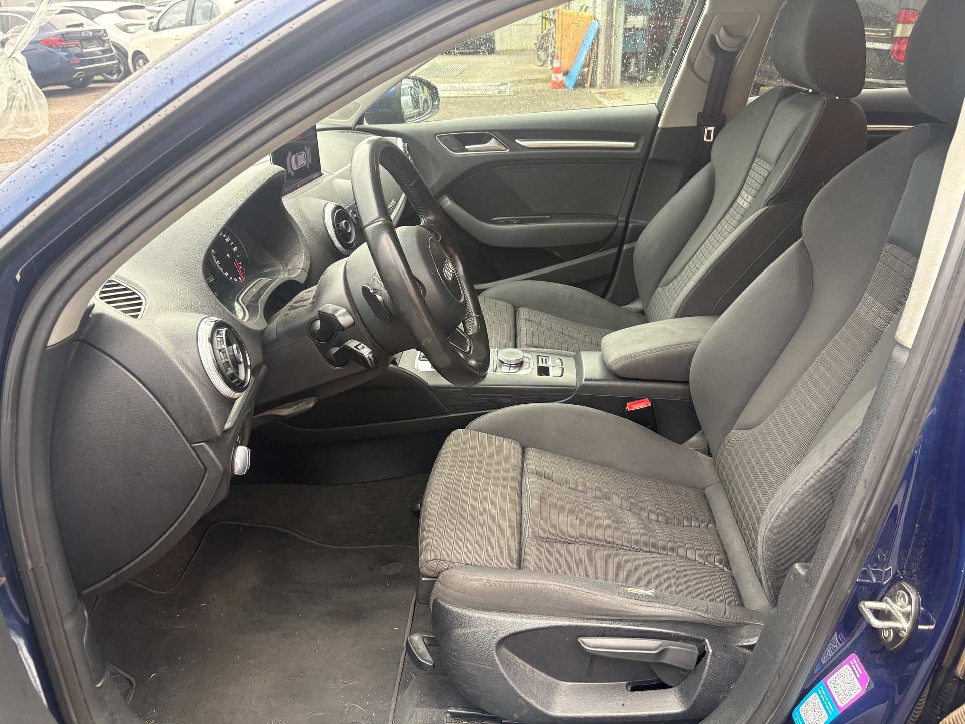 AUDI A3 Sportback 2.0 TDI Ambition quattro S-tronic-image-5