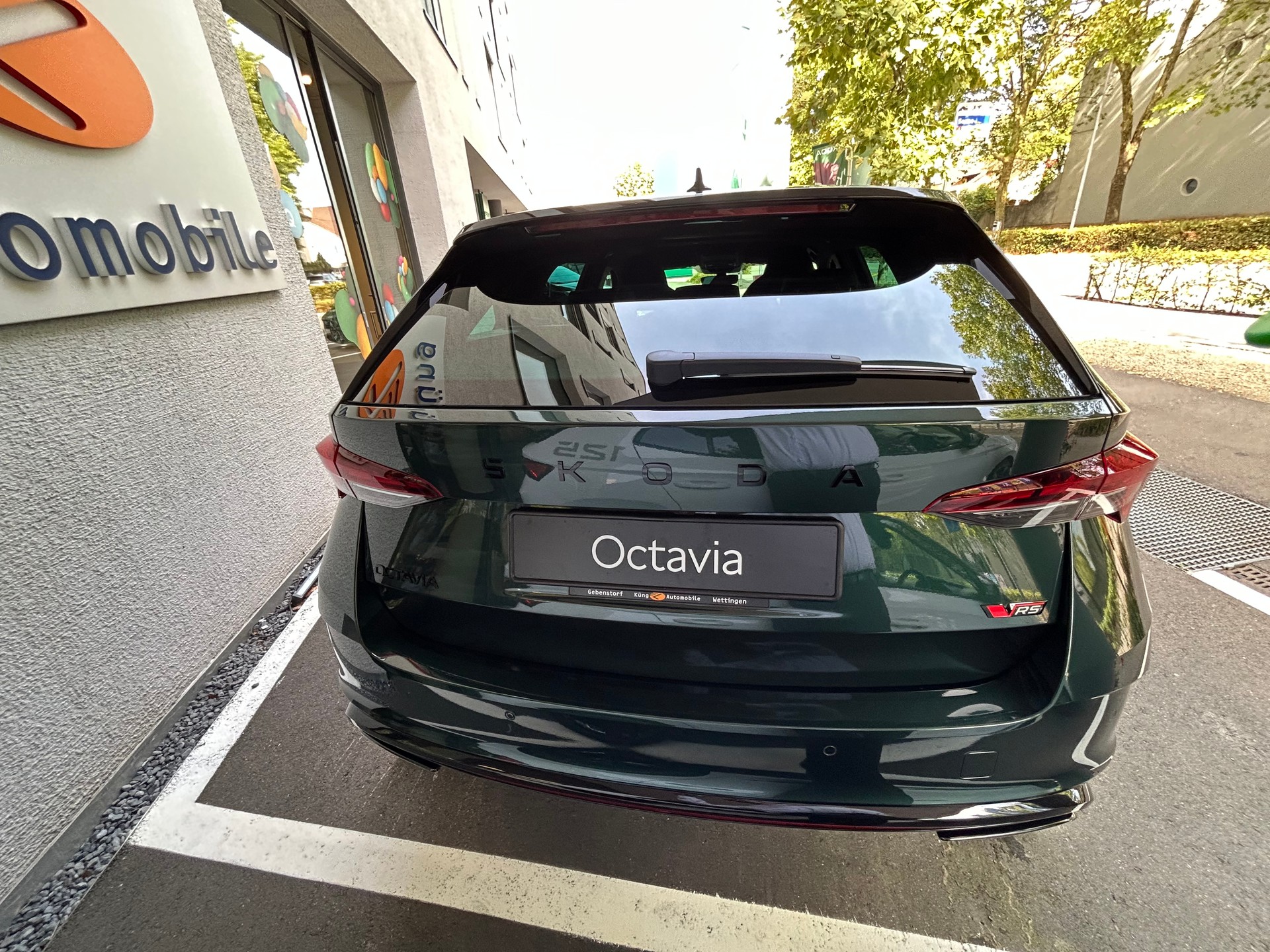 SKODA Octavia Combi 2.0 TSI DSG RS 30 Years Edition-showroom-element-3