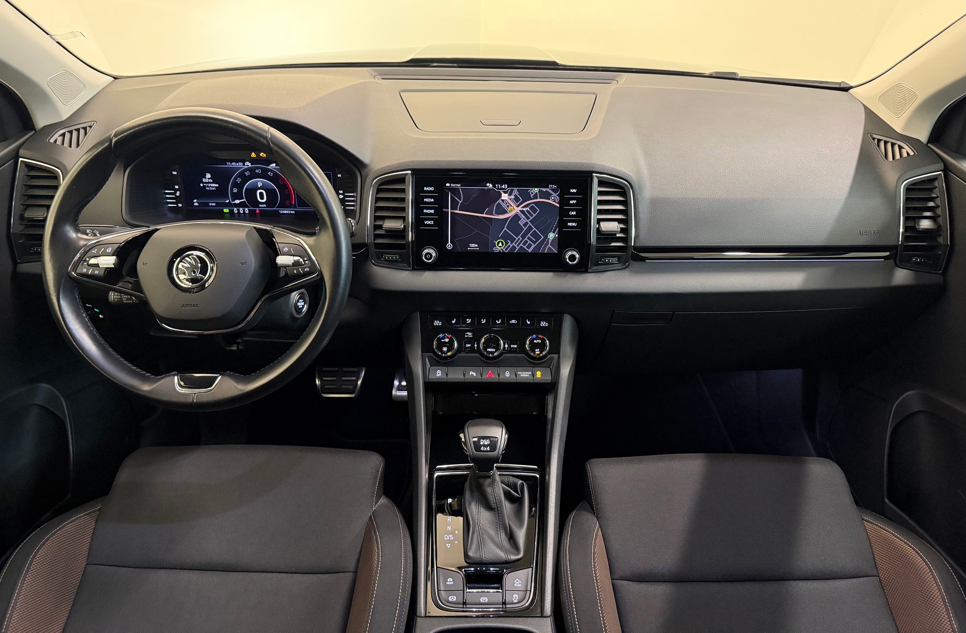 SKODA Karoq 2.0 TDI CR Scout 4x4 DSG-image-15