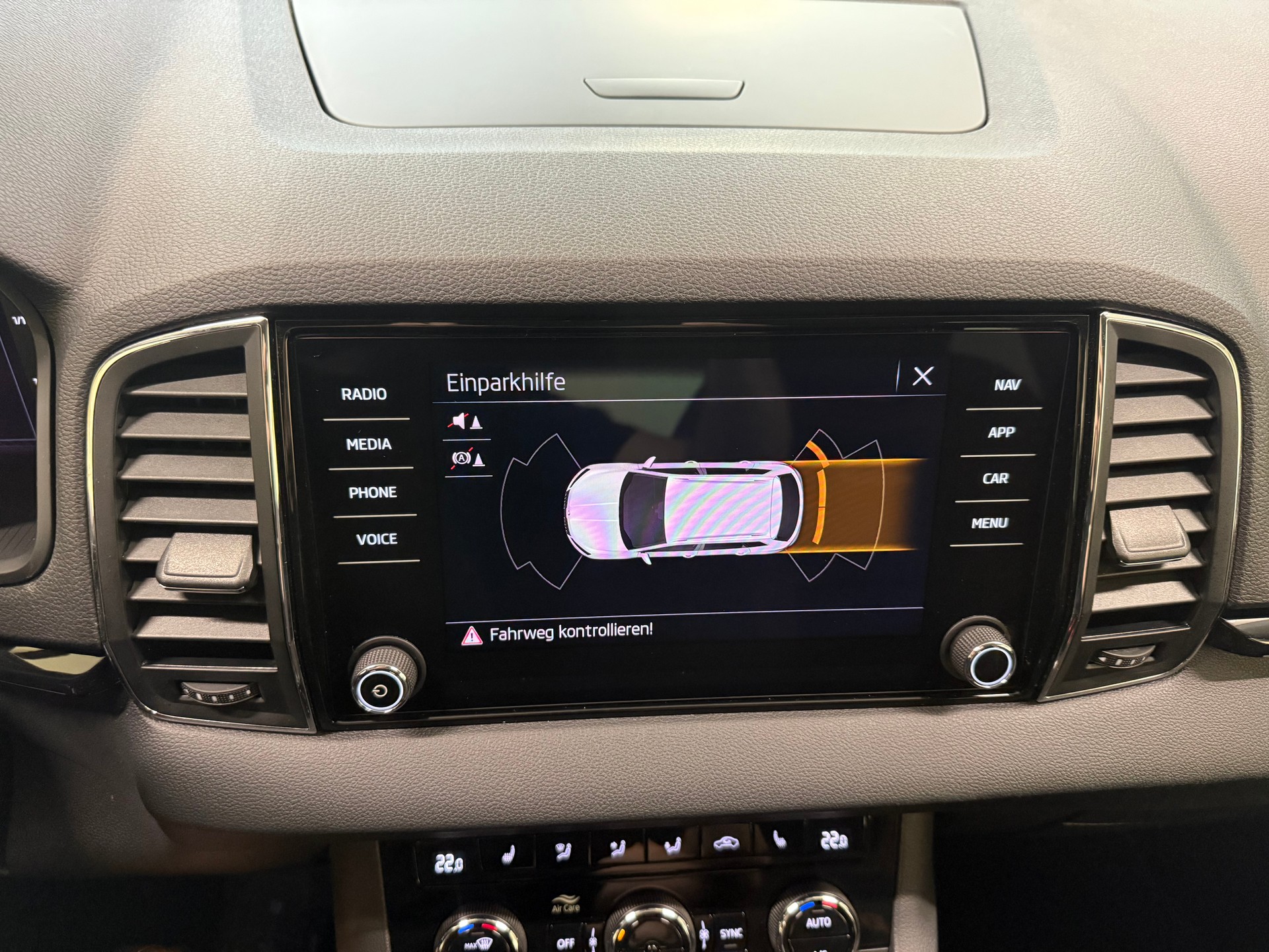 SKODA Karoq 2.0 TDI CR Scout 4x4 DSG-image-20