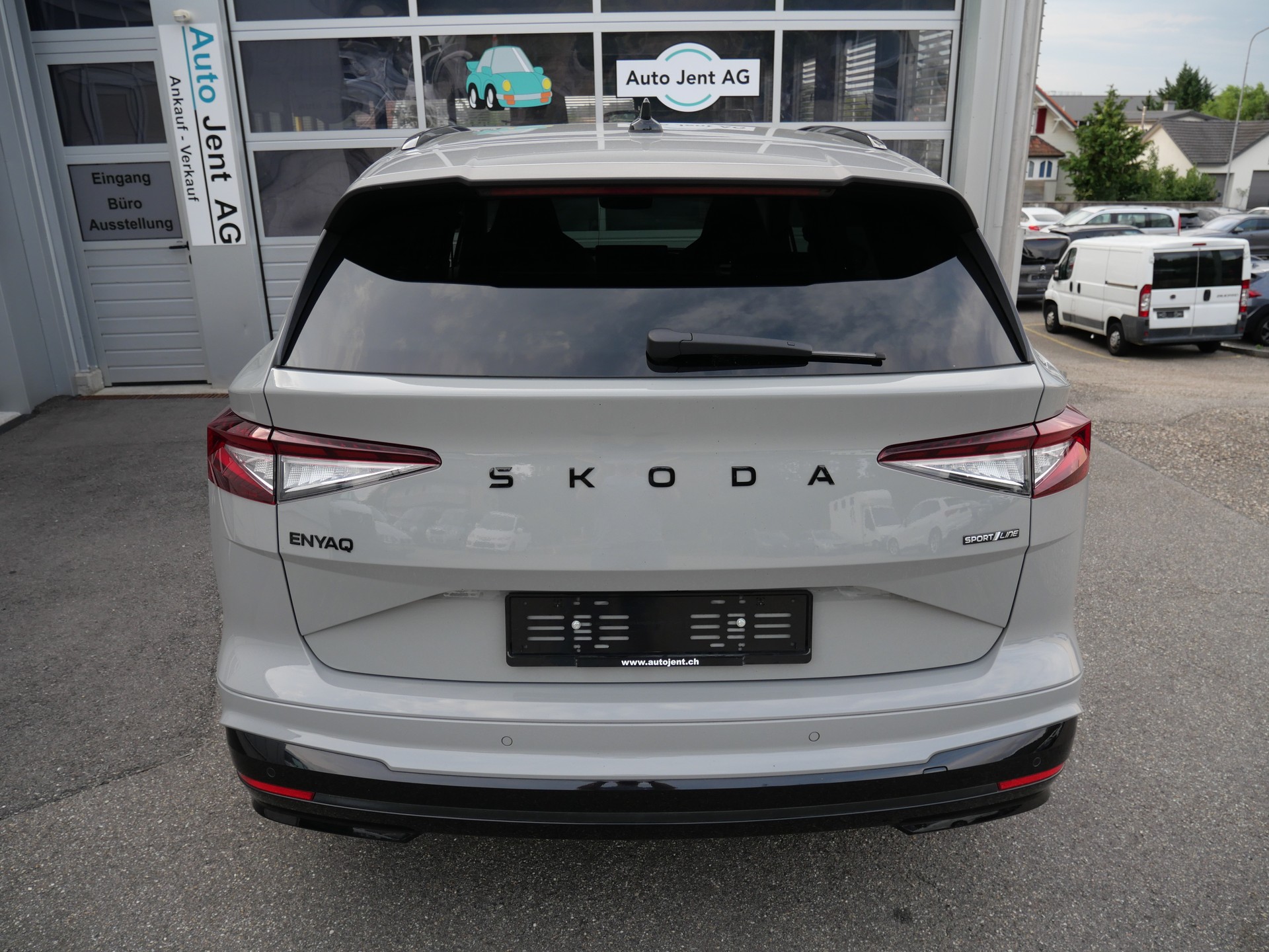 SKODA Enyaq 85x Sportline 4x4 *5 J. Garantie, AHK, 8 Aluräder*-image-6