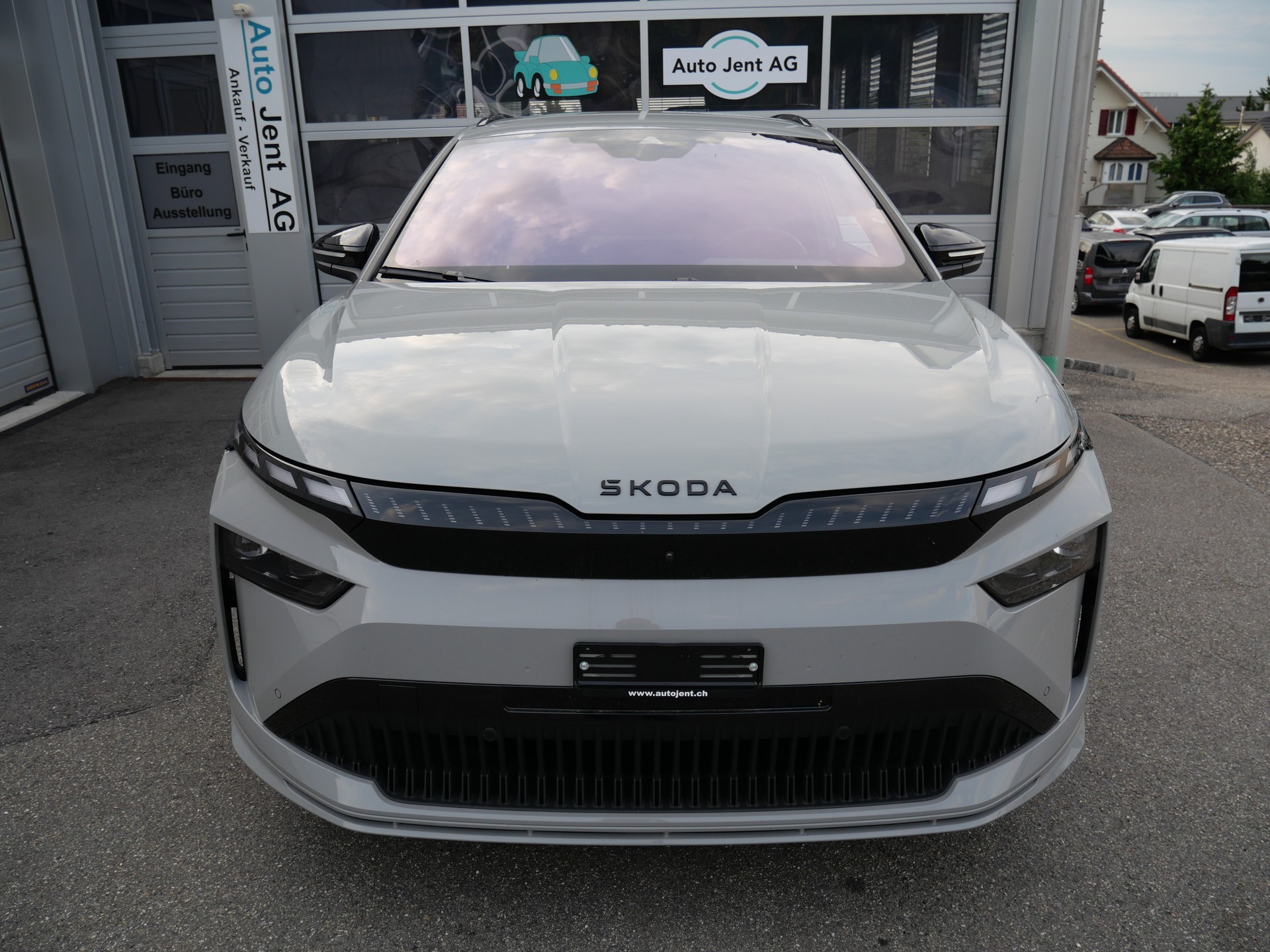 SKODA Enyaq 85x Sportline 4x4 *5 J. Garantie, AHK, 8 Aluräder*-image-3