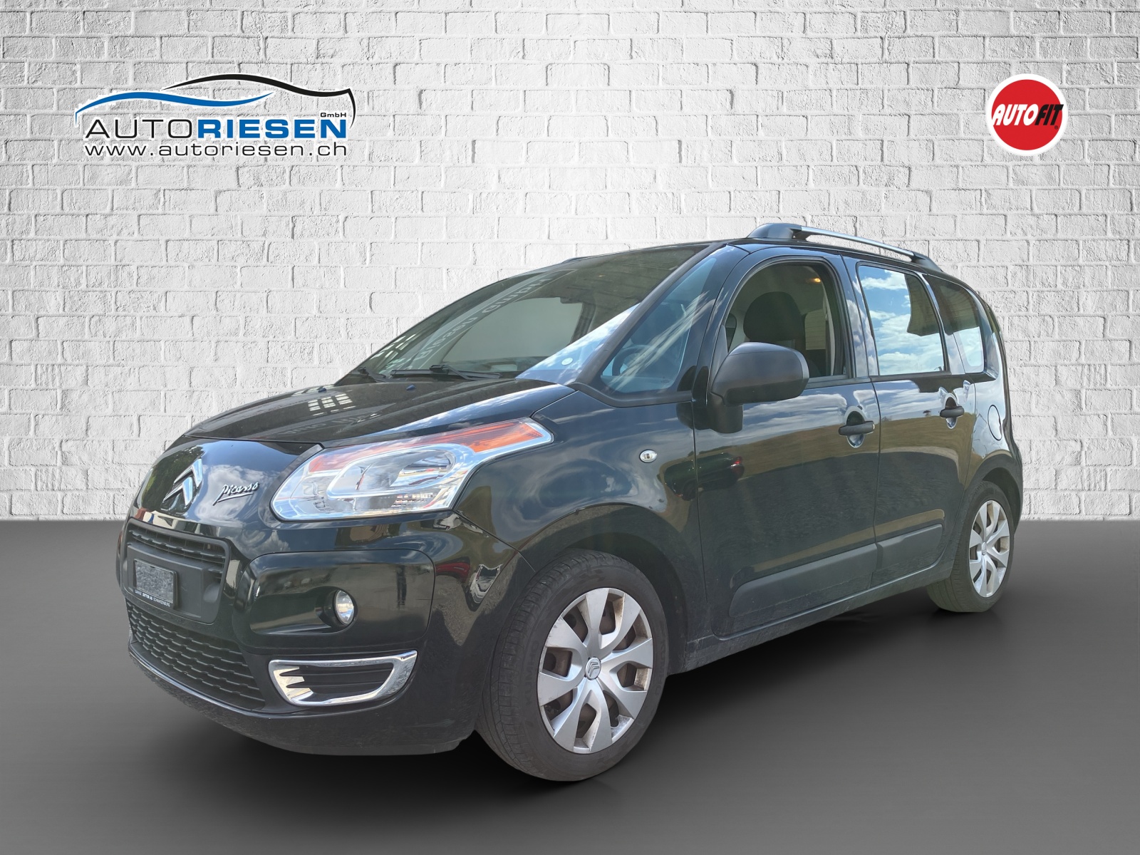 CITROEN C3 Picasso 1.4i 16V Attraction-image-1