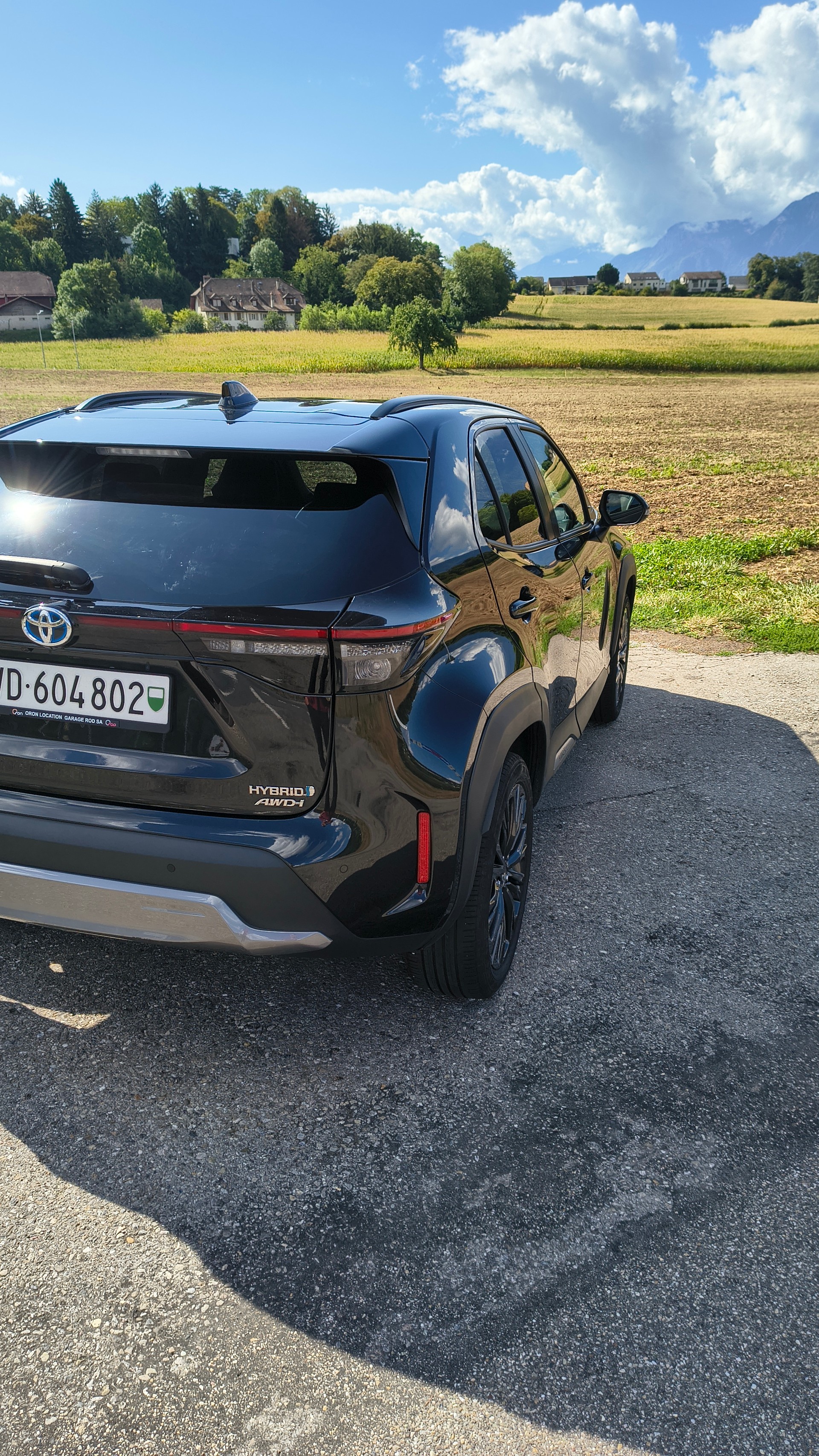TOYOTA 1.5 VVT-i HSD Elegant AWD-i-image-0