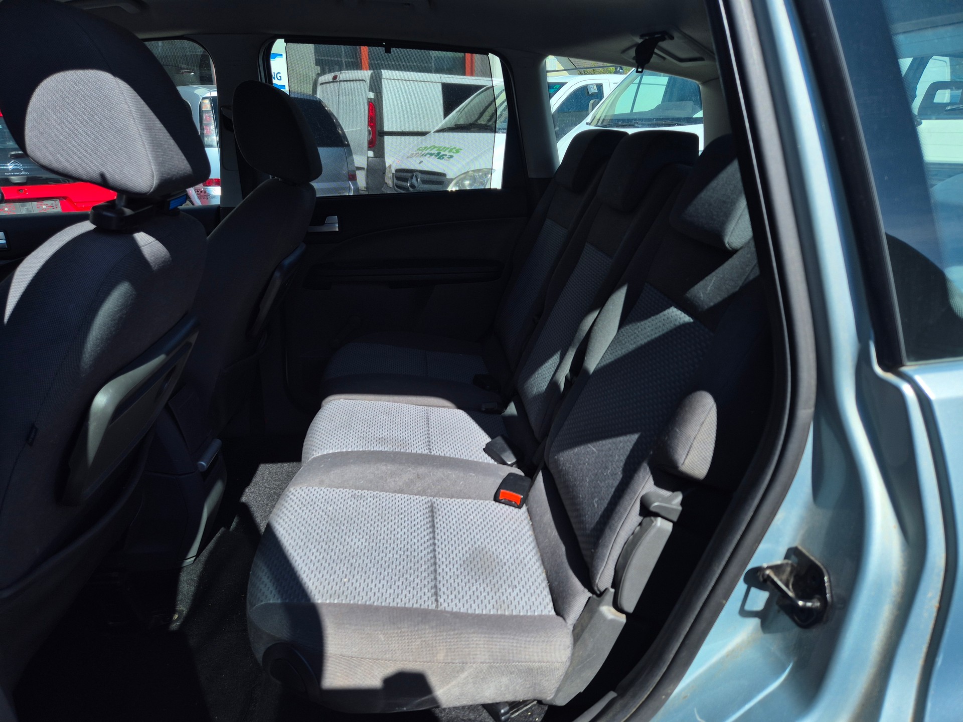 FORD C-Max 1.8 Ambiente-image-7
