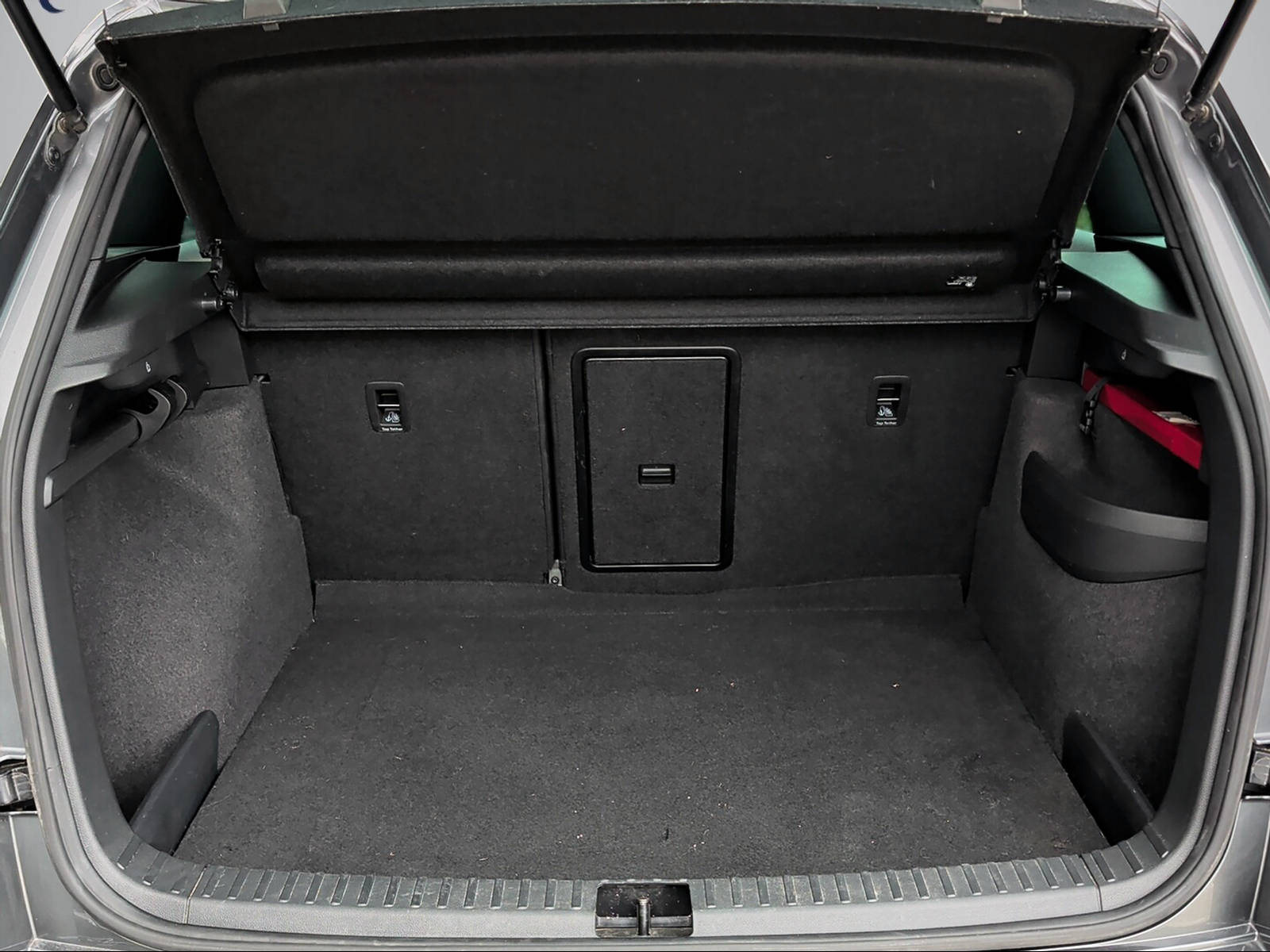 SKODA Karoq 2.0 TDI CR Sport Line 4x4 DSG-image-8