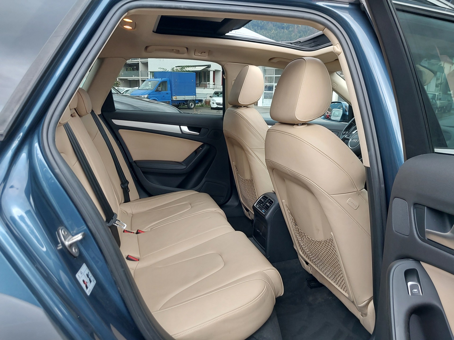 AUDI A4 allroad 3.0 TDI clean diesel quattro S-tronic-image-8